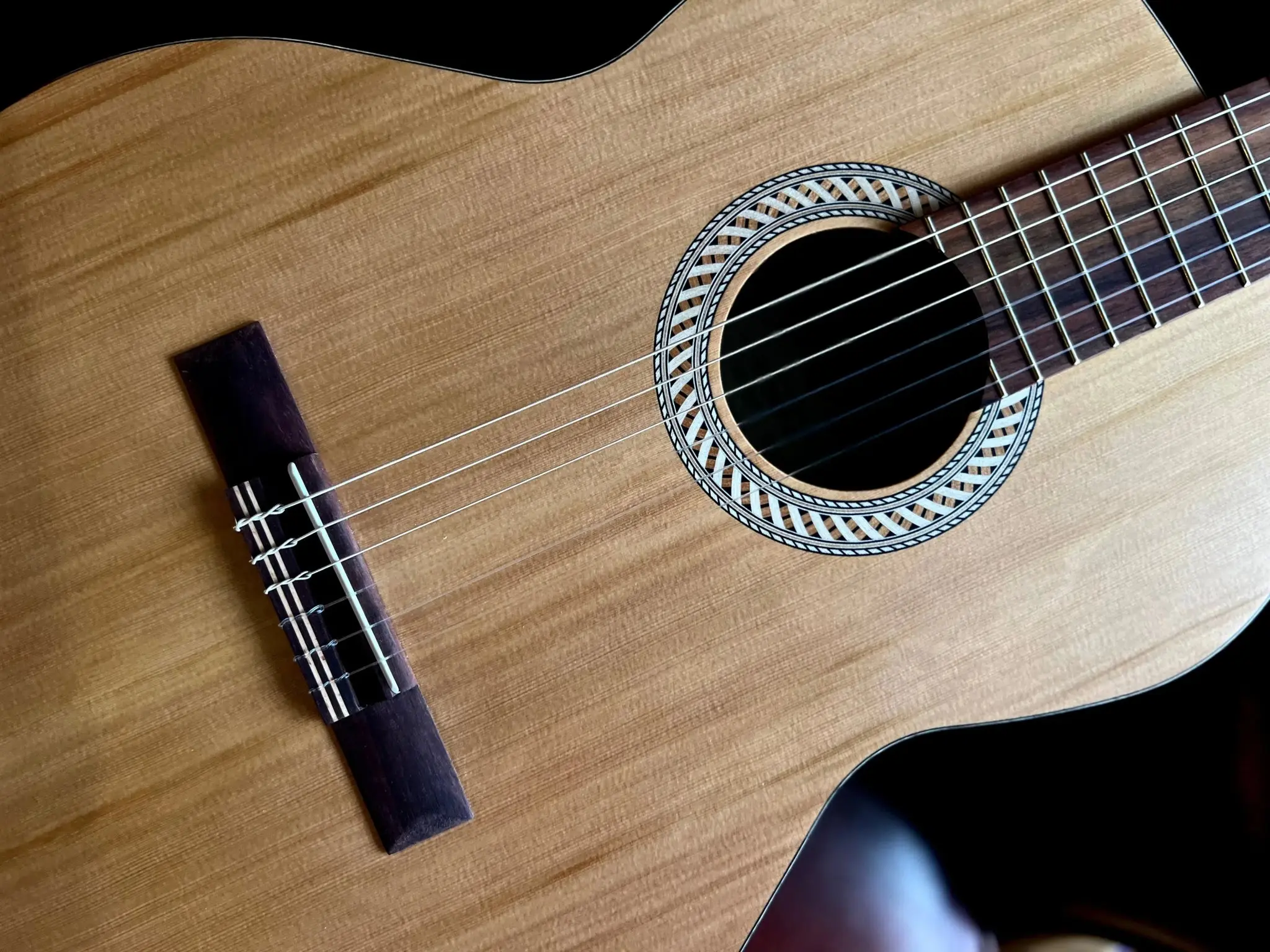 Kremona Soloist S65C-OP Open Pore, Solid Red Cedar, Sapelli Veneer - Image 13