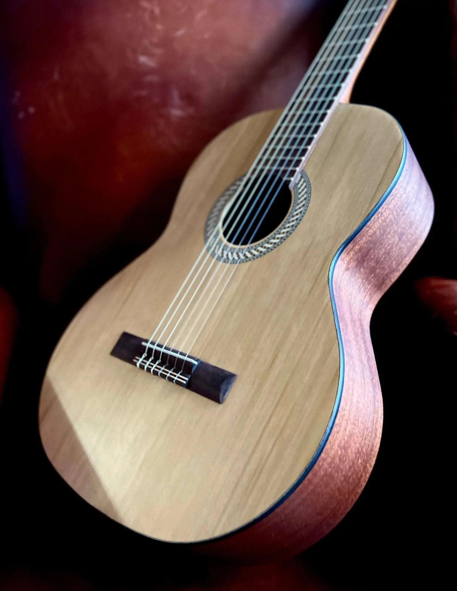 Kremona Soloist S65C-OP Open Pore, Solid Red Cedar, Sapelli Veneer - Image 16