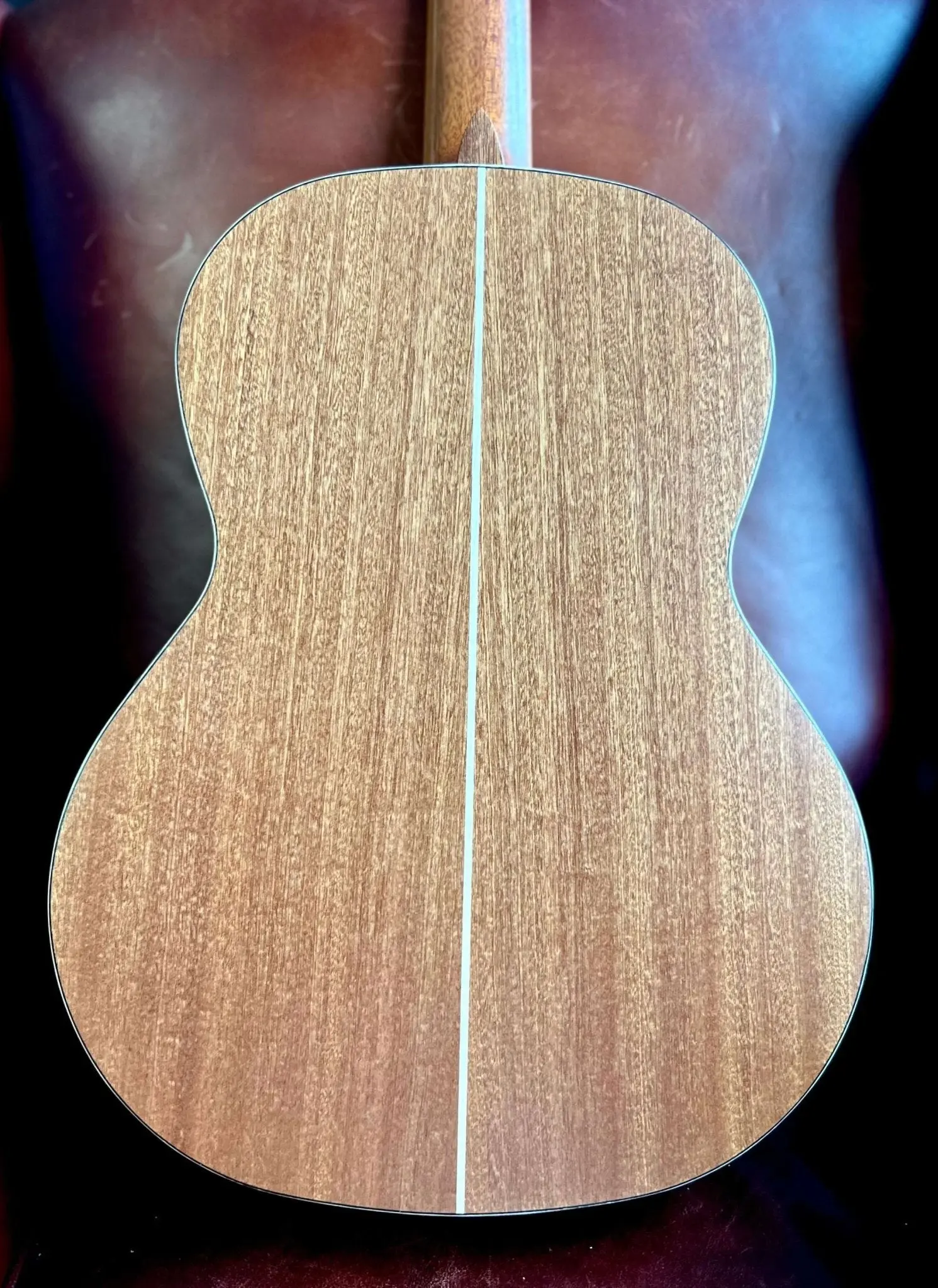 Kremona SOFIA SC Solid Red Cedar, Solid Sapelli - Image 24