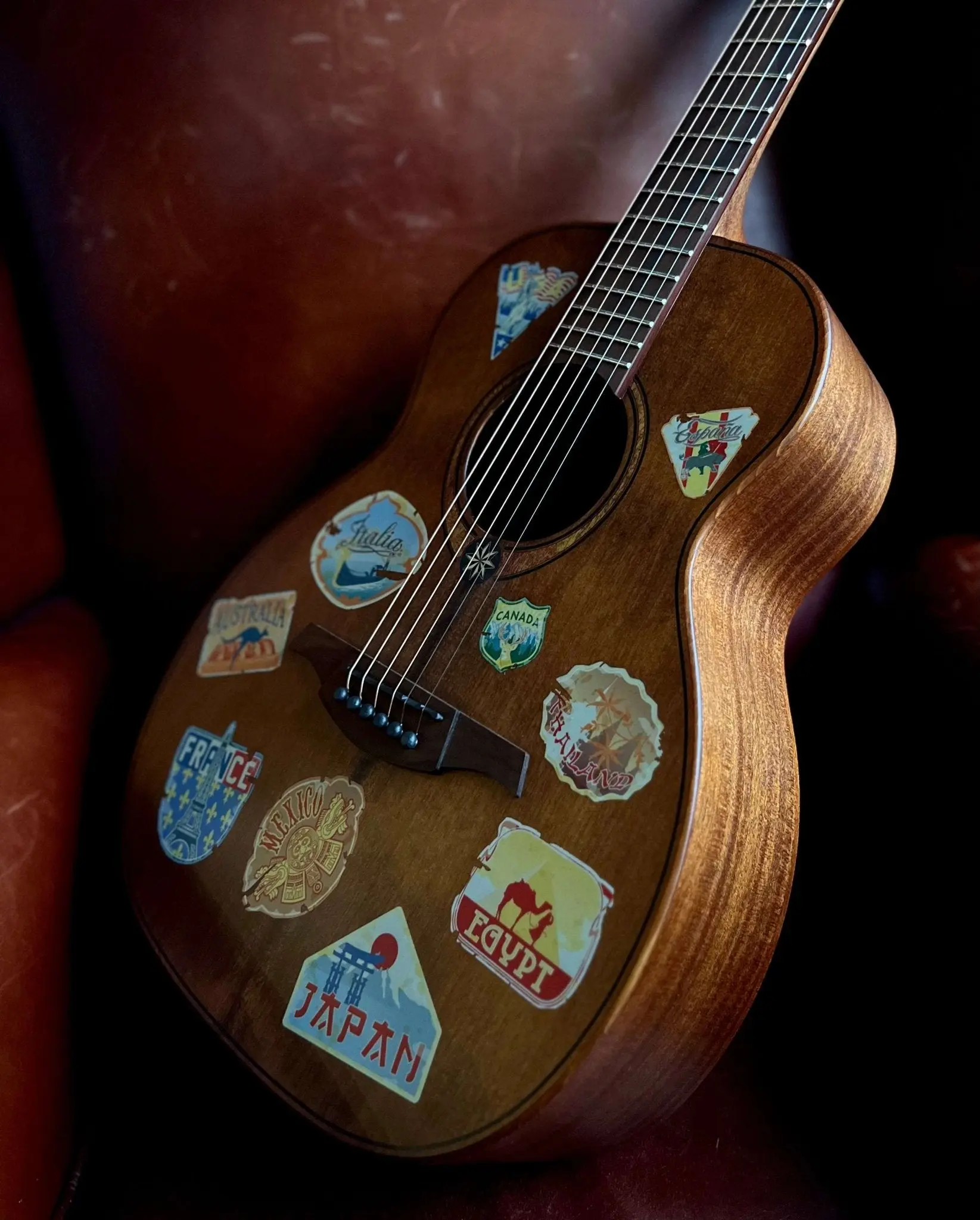 LAG Escapade Globe Trotter Electro Acoustic Travel Guitar - Image 14