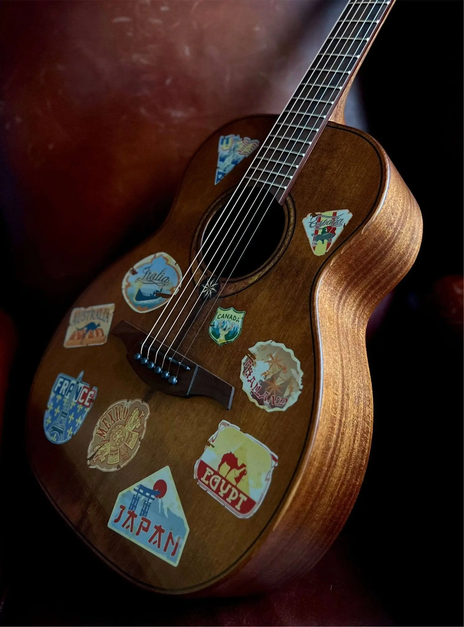LAG Escapade Globe Trotter Electro Acoustic Travel Guitar - Image 18