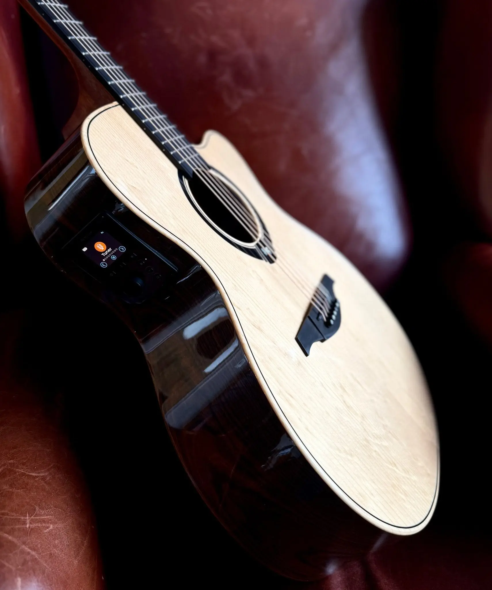 LAG HyVibe 30 H2 - Auditorium Cutaway Electro Acoustic Guitar - Image 23