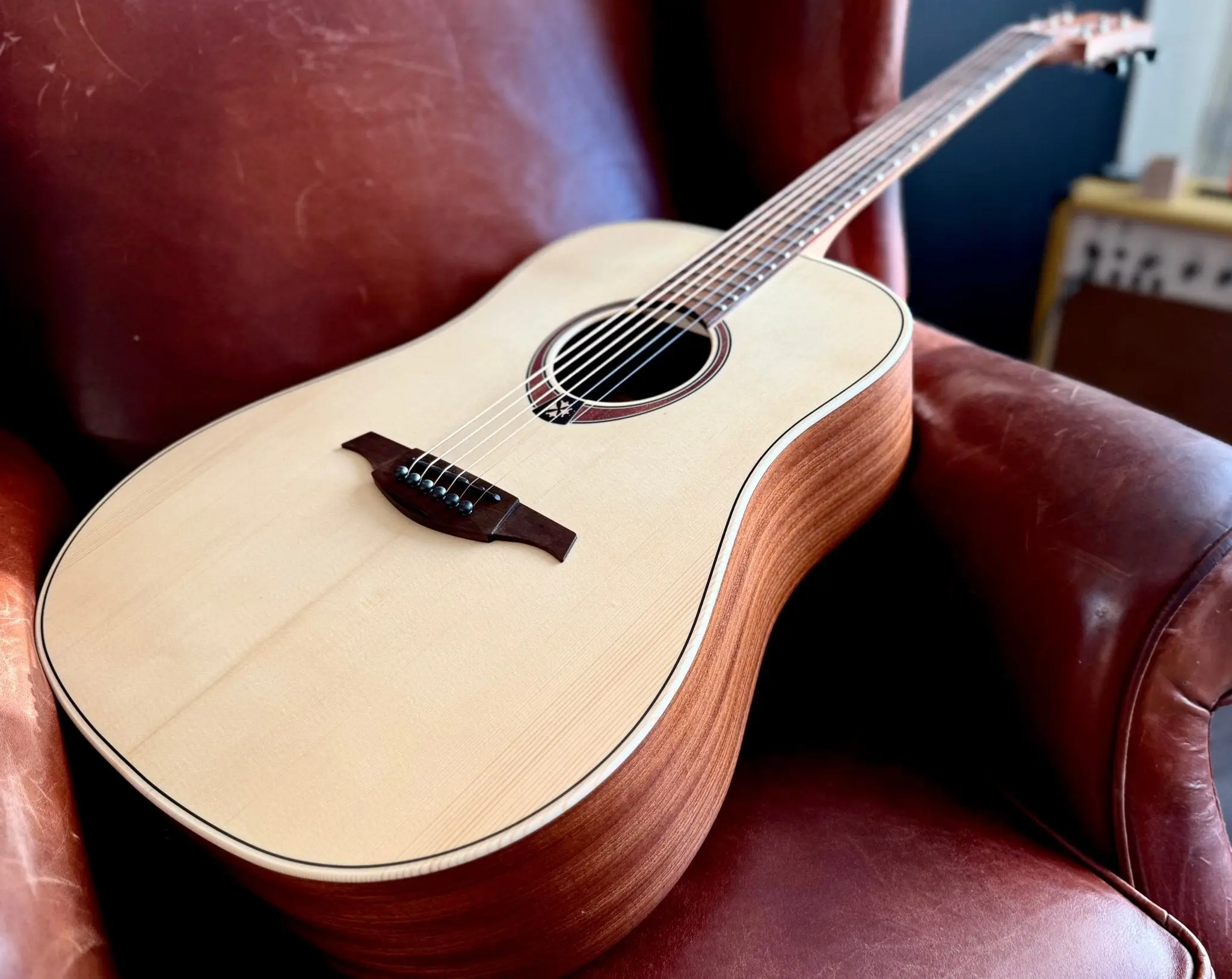 LAG T70D  Dreadnought.  The Best £200 Dreadnought Acoustic Guitar.  My Personal Recommendation. - Image 14