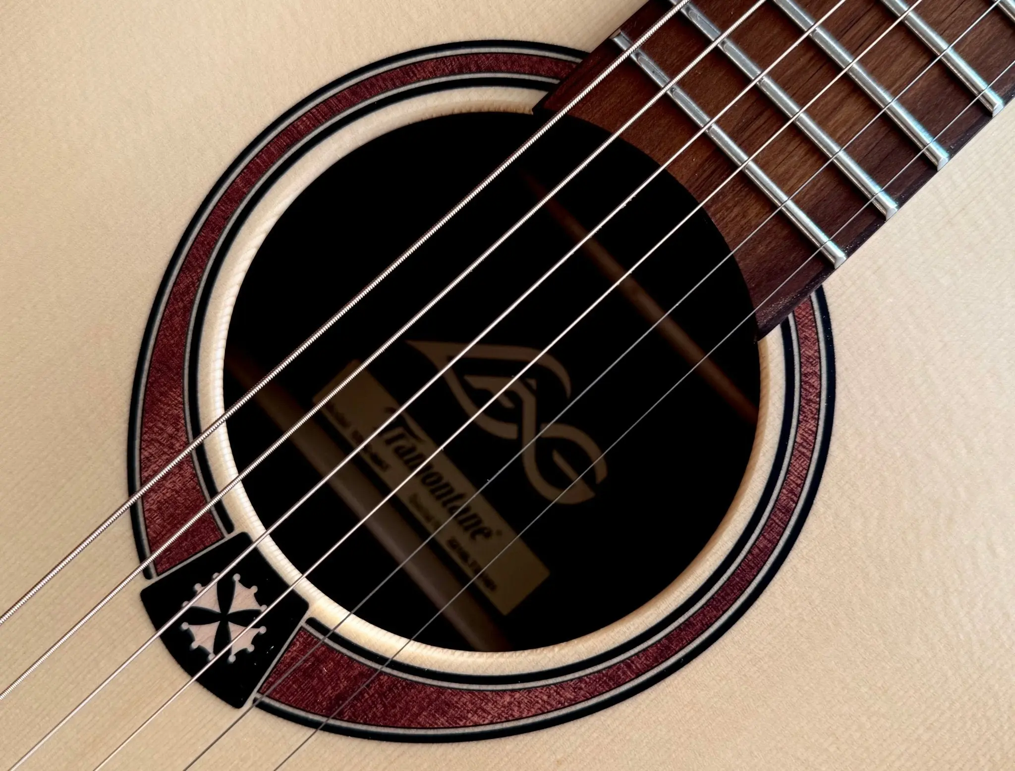 LAG T70D  Dreadnought.  The Best £200 Dreadnought Acoustic Guitar.  My Personal Recommendation. - Image 4
