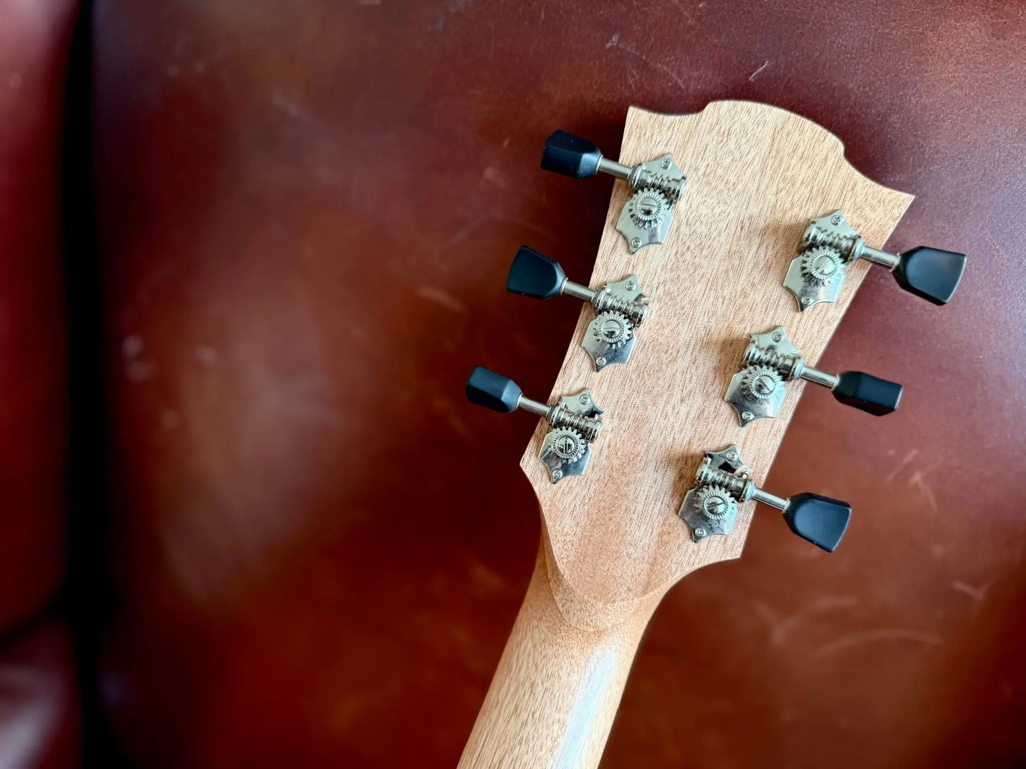 LAG T70D  Dreadnought.  The Best £200 Dreadnought Acoustic Guitar.  My Personal Recommendation. - Image 7