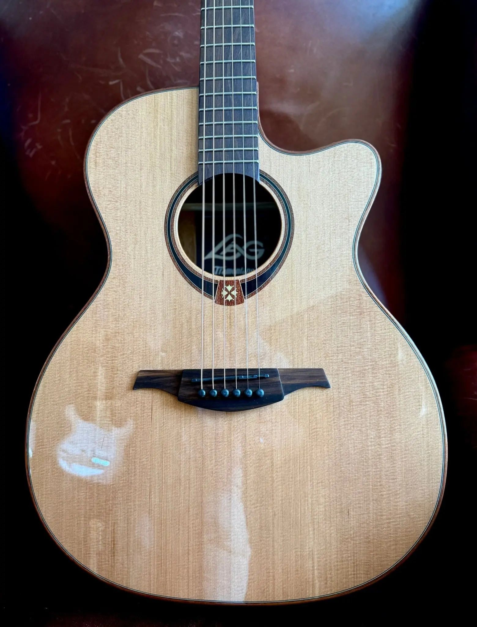 LAG Tramontane T118ACE Electro Acoustic Guitar w' £225 Custom Pro Setup Package Included - Image 11