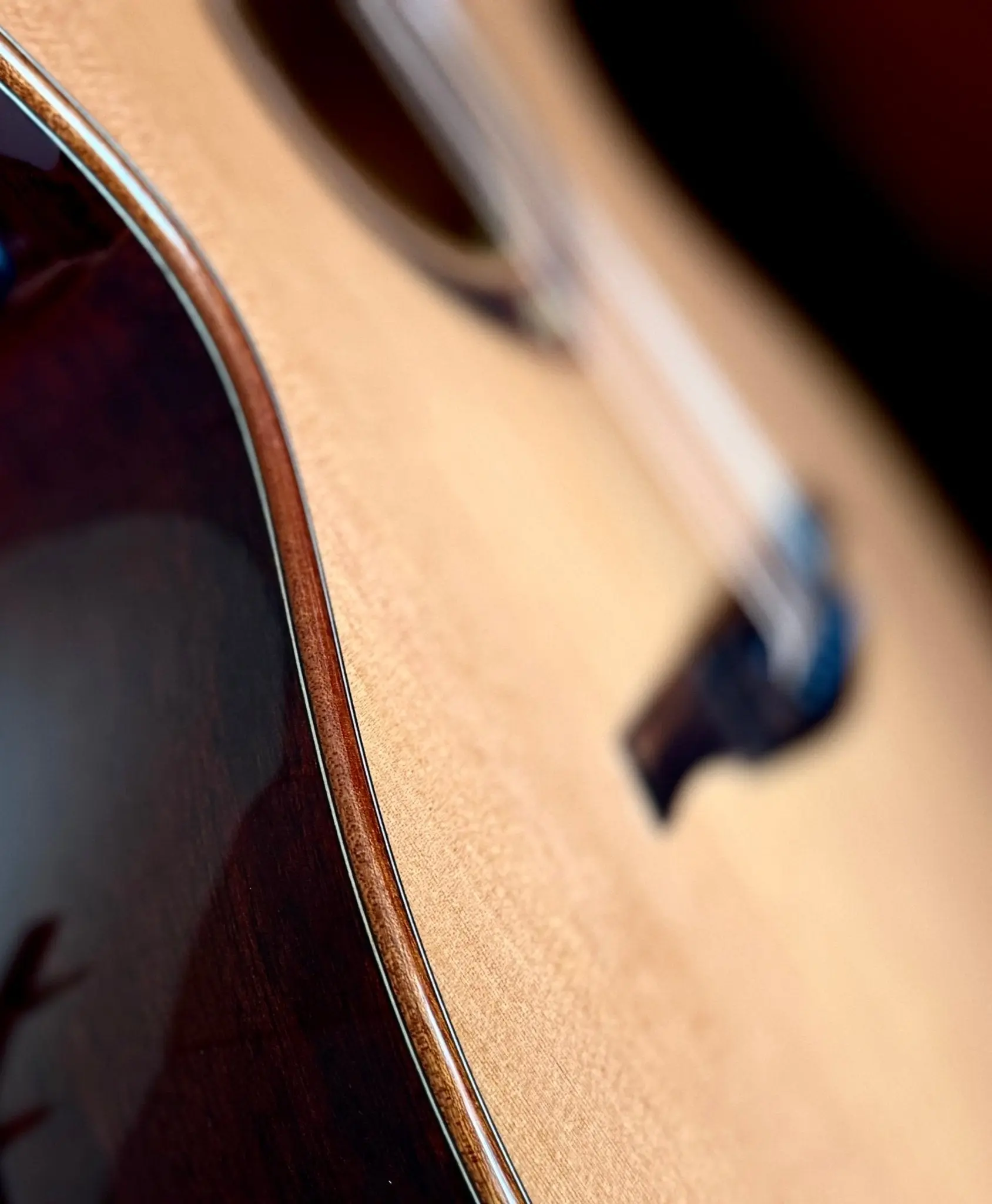 LAG Tramontane T118ACE Electro Acoustic Guitar w' £225 Custom Pro Setup Package Included - Image 13