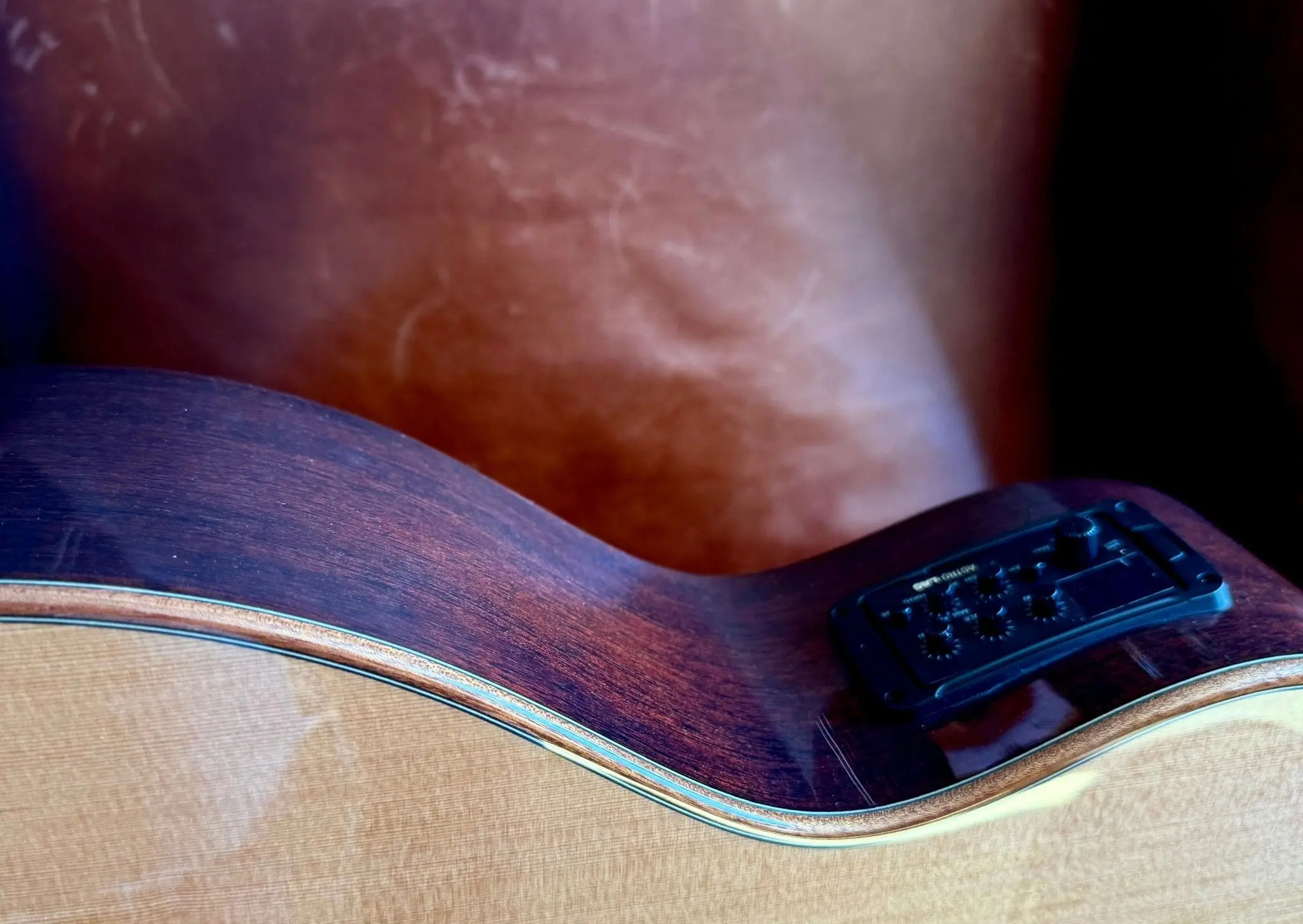 LAG Tramontane T118ACE Electro Acoustic Guitar w' £225 Custom Pro Setup Package Included - Image 5