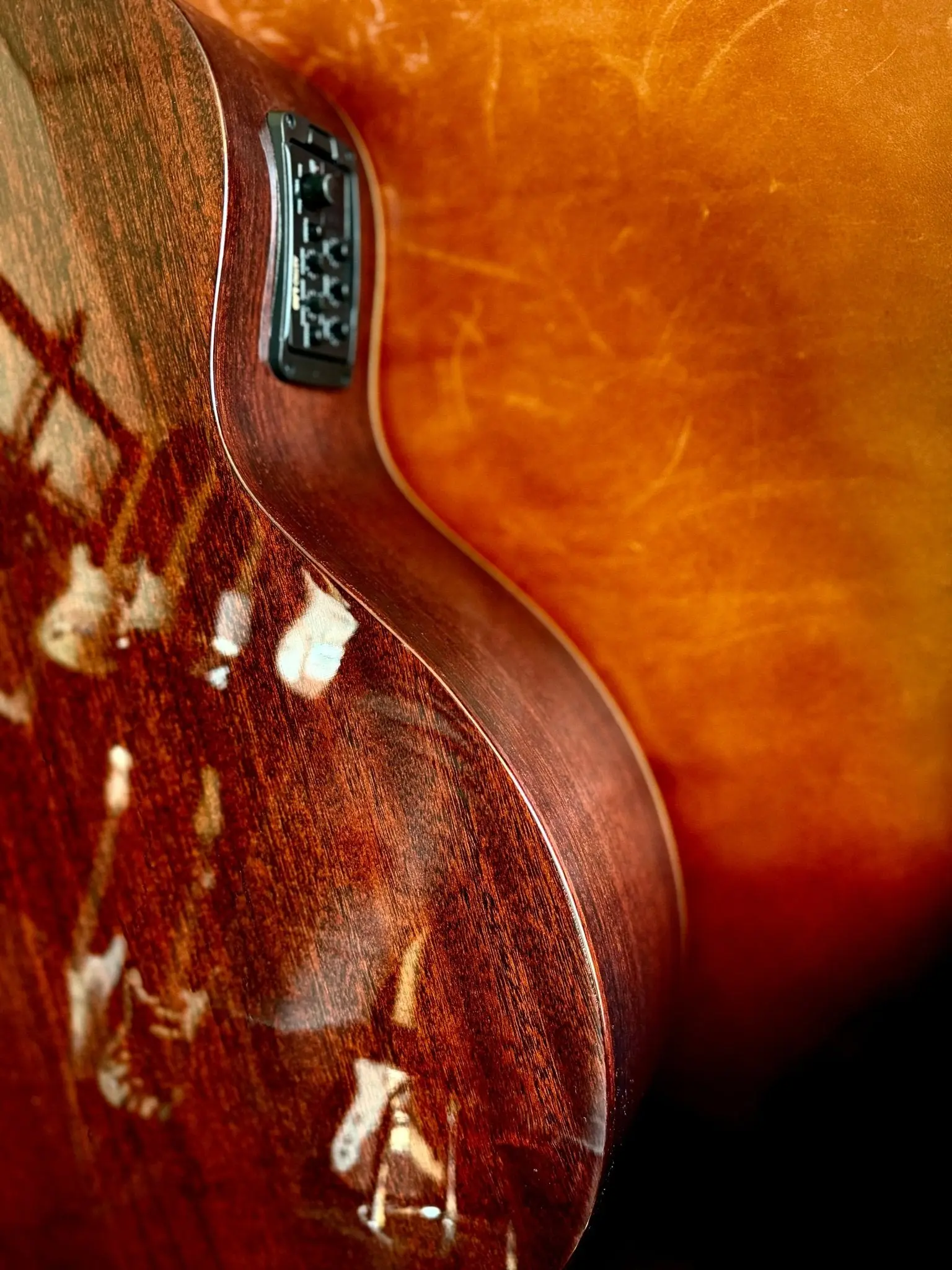 LAG Tramontane T118ACE Electro Acoustic Guitar w' £225 Custom Pro Setup Package Included - Image 6