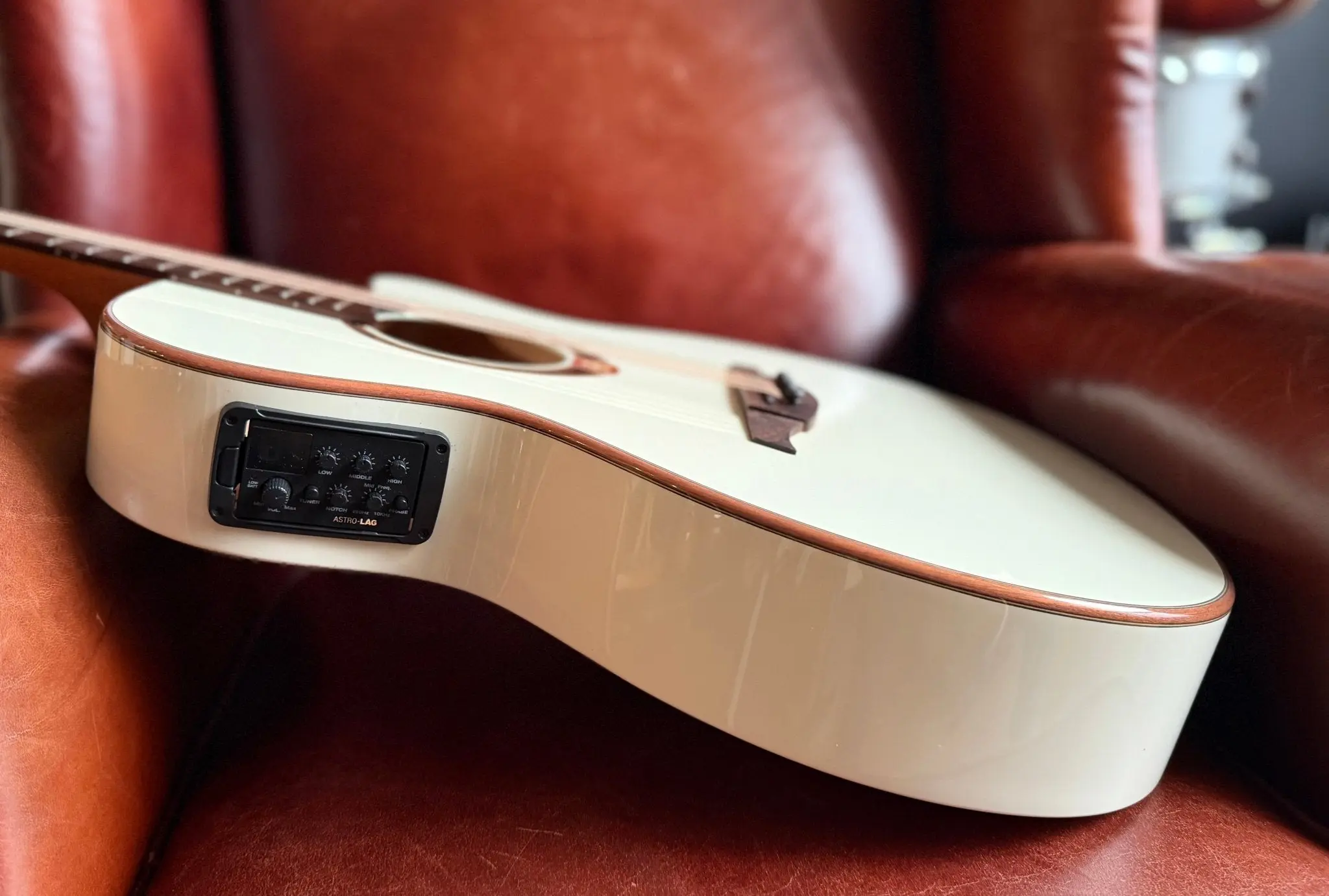 LAG T118 ASCE ivory Grand Auditorium Slimline Electro - Image 3