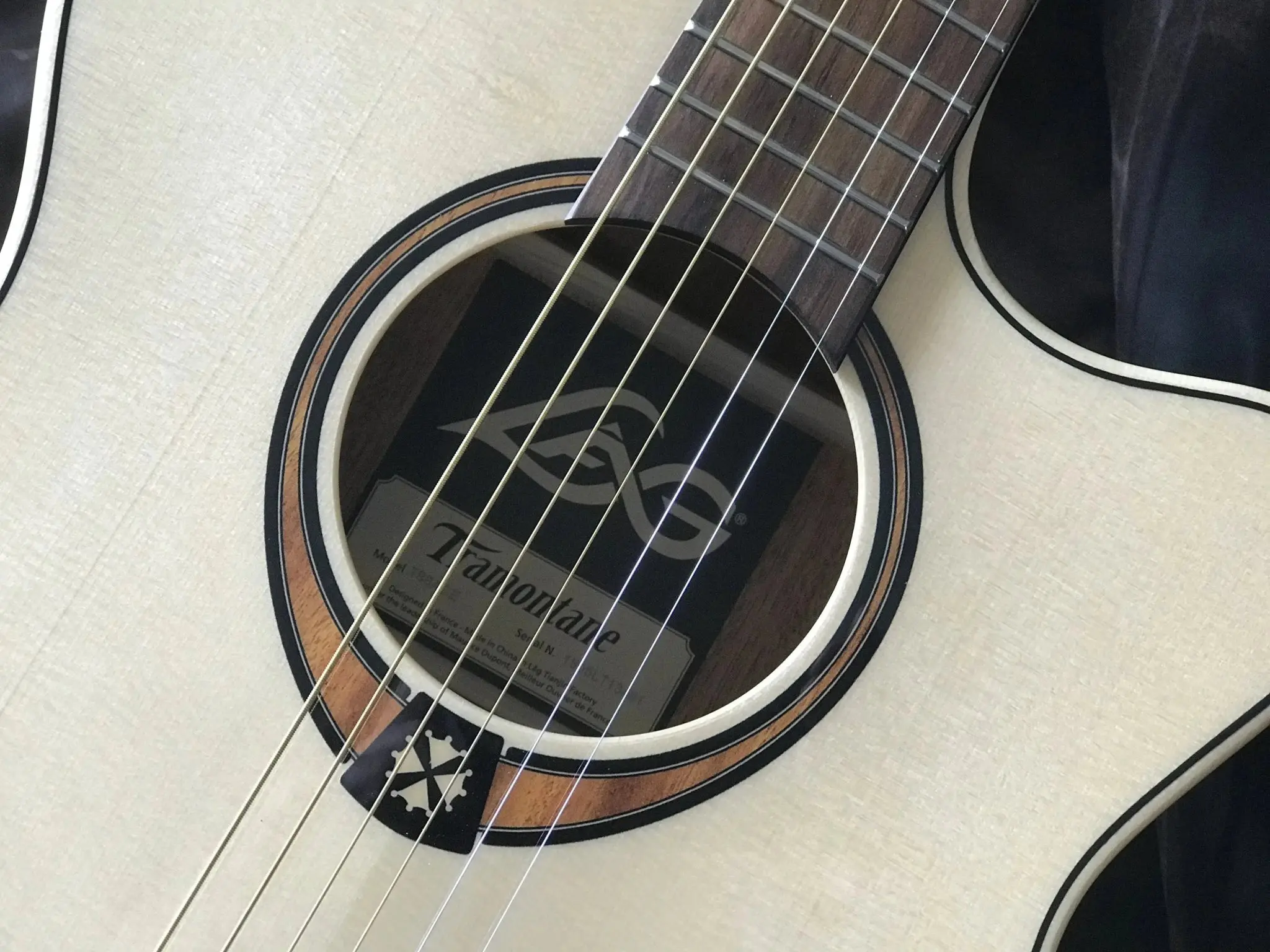 LAG Tramontane T88 ACE Electro Acoustic Guitar w' £225 Custom Pro Setup Package Included - Image 15