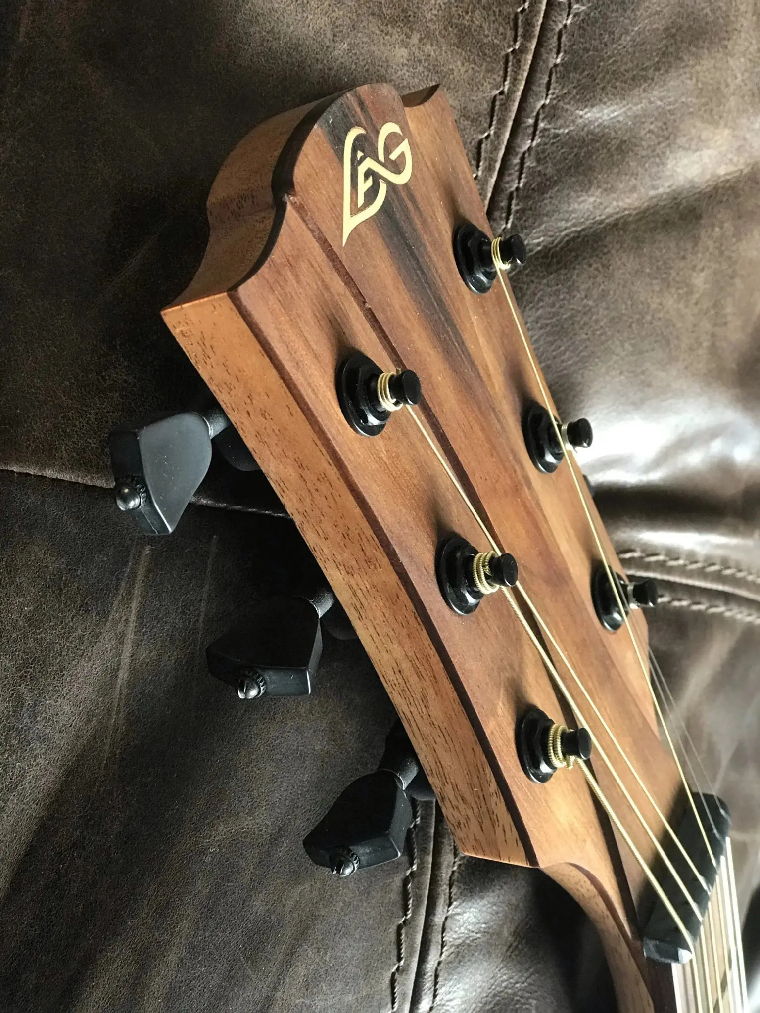 LAG Tramontane T88 ACE Electro Acoustic Guitar w' £225 Custom Pro Setup Package Included - Image 16