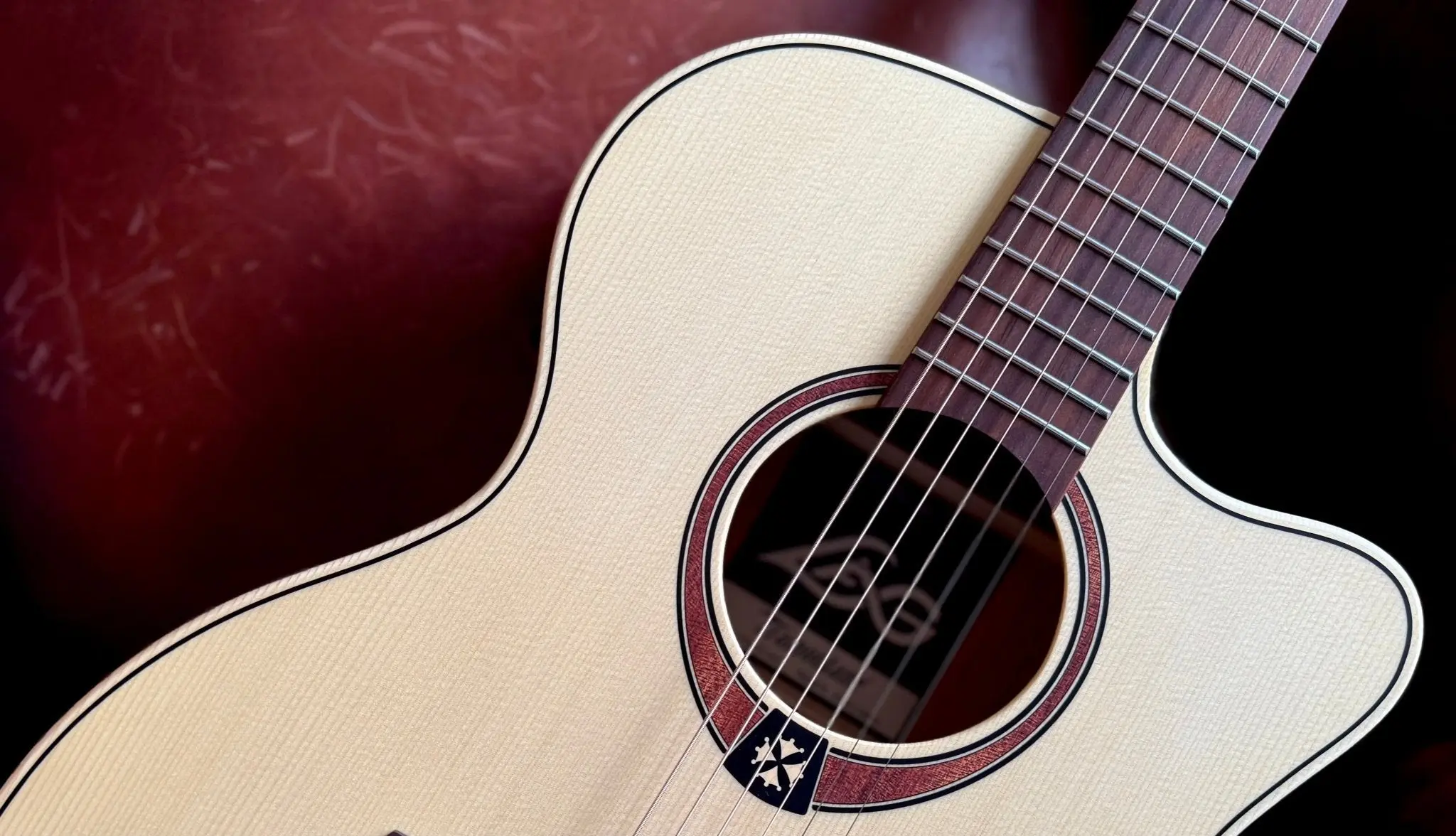 LAG Tramontane T70 ACE Electro Acoustic Guitar O w' £225 Custom Pro Setup Package Included - Image 3