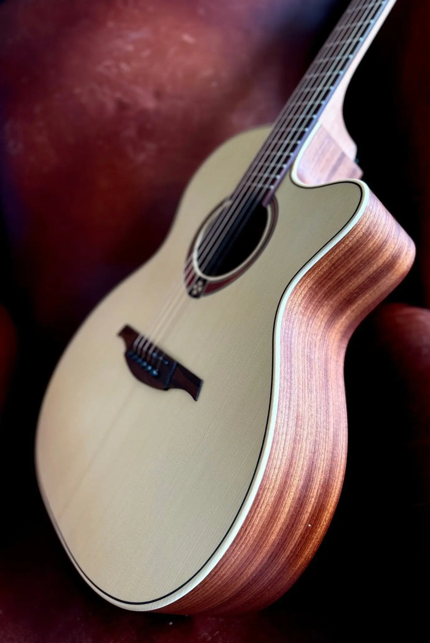 LAG Tramontane T70 ACE Electro Acoustic Guitar O w' £225 Custom Pro Setup Package Included - Image 6