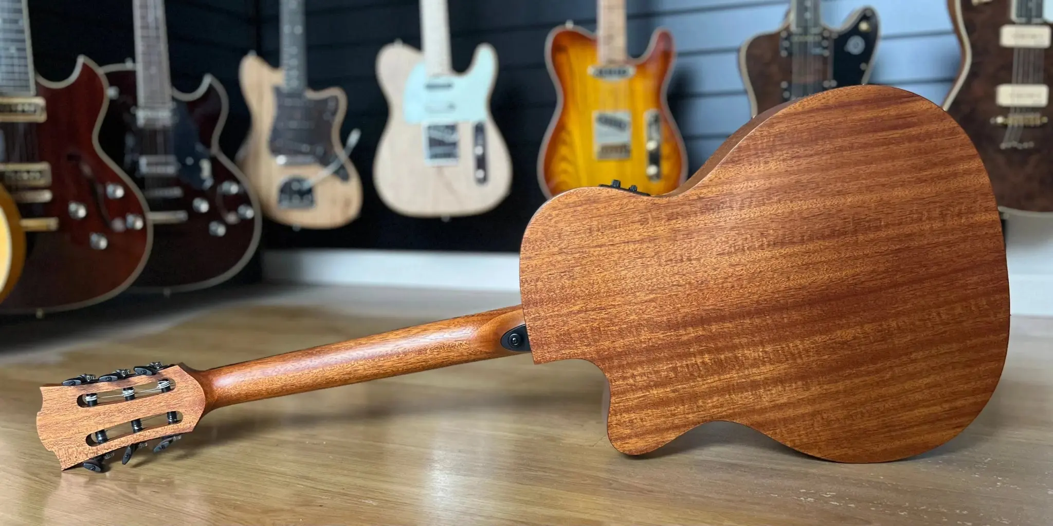 LAG TRAMONTANE TN170ASCE COUNTRY AUDITORIUM SLIM CUTAWAY Nylon Electro - Image 5