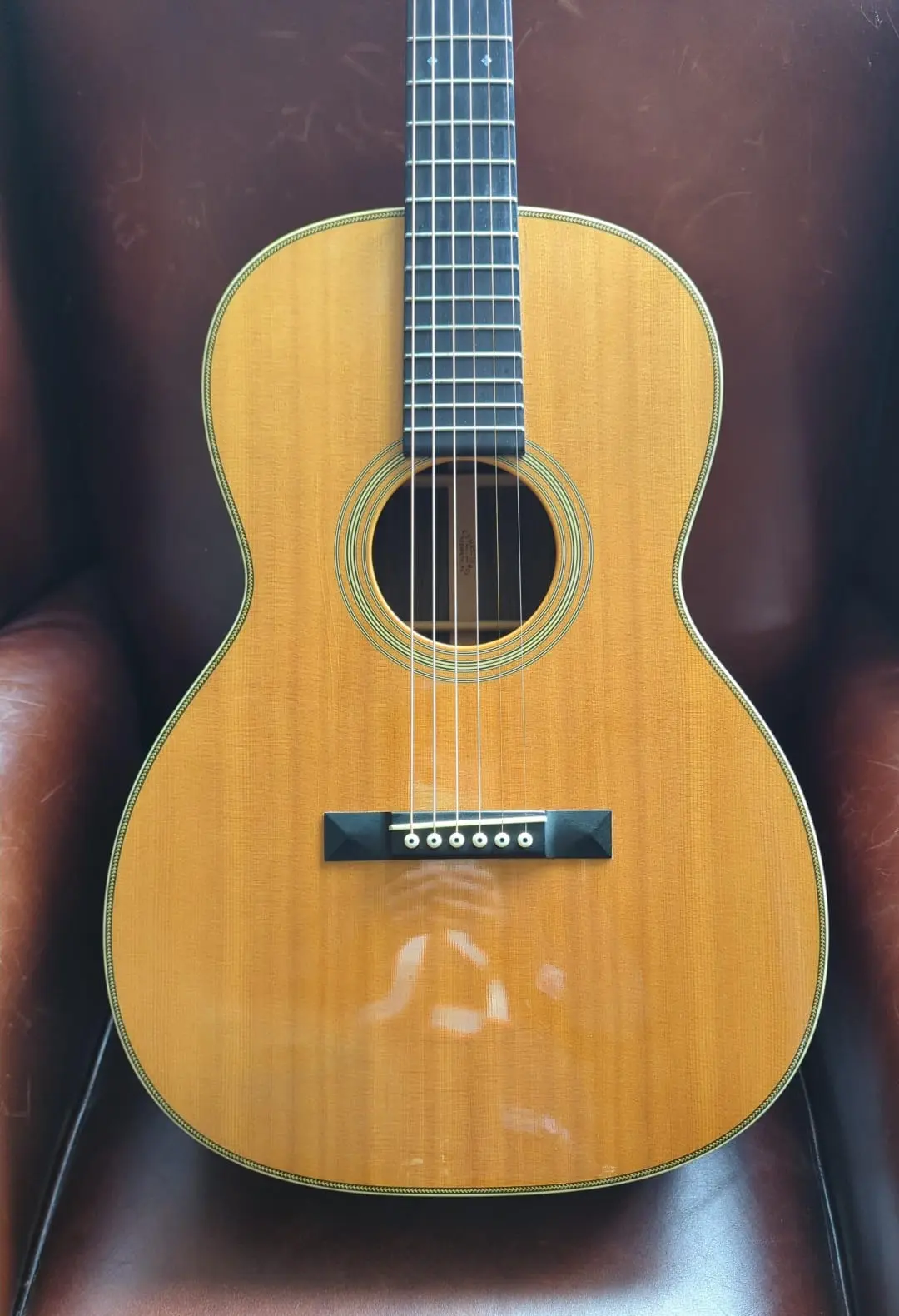 Martin 000-28vs 12 fret Parlour - well loved with some issues (used) - Image 3