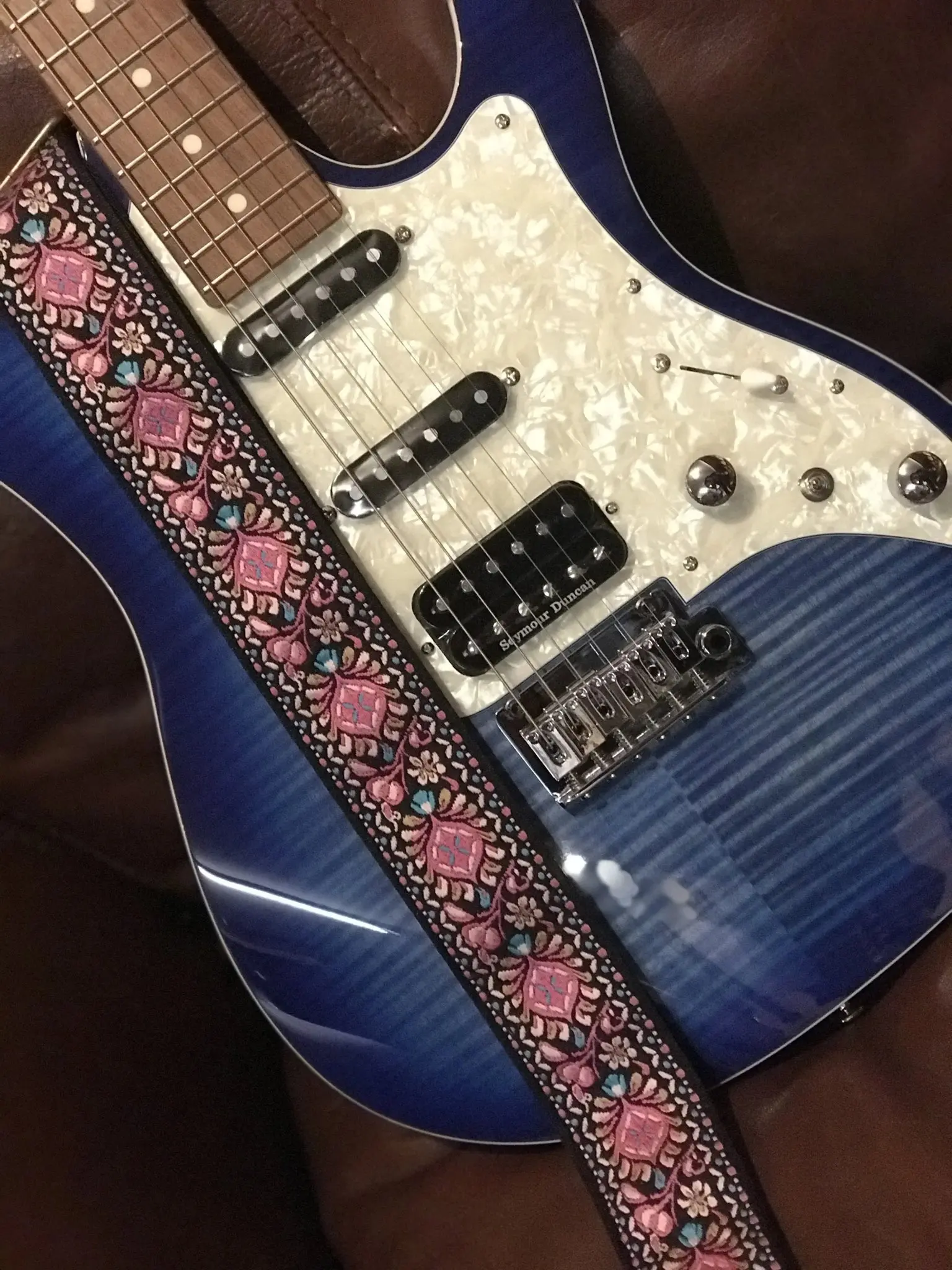 SMJ Reserve Collection "Ruby Tiger" Guitar Strap - Image 12