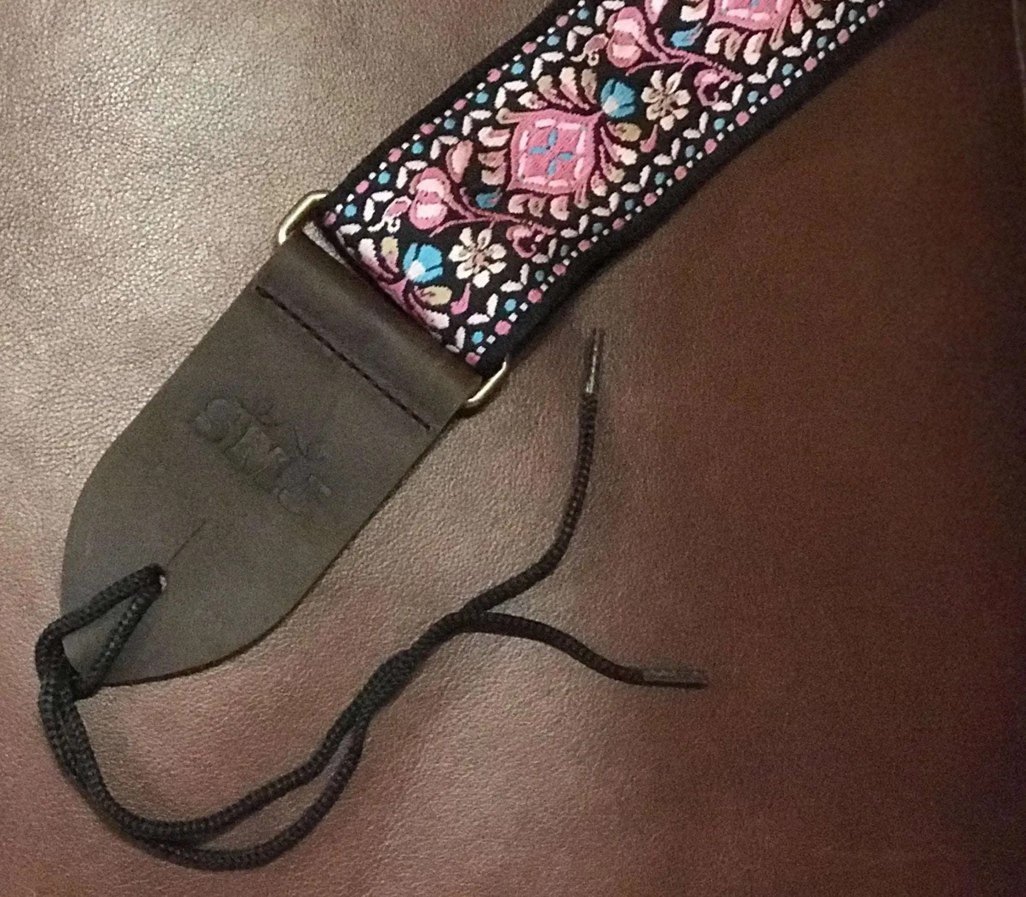 SMJ Reserve Collection "Ruby Tiger" Guitar Strap - Image 4