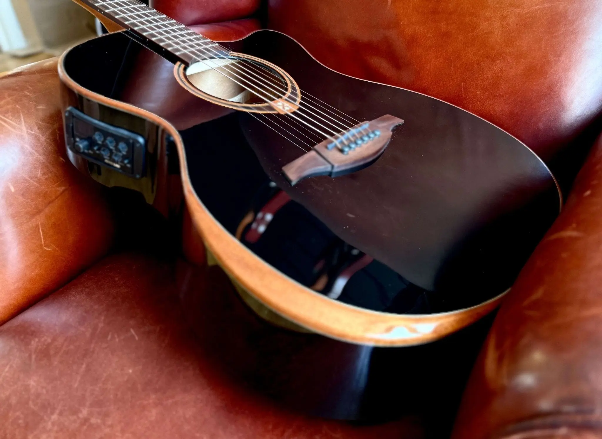 LAG T118ABCE-BLK Special Edition With Bevel.  Exquisite Luxury Electro Acoustic Guitar - Image 2