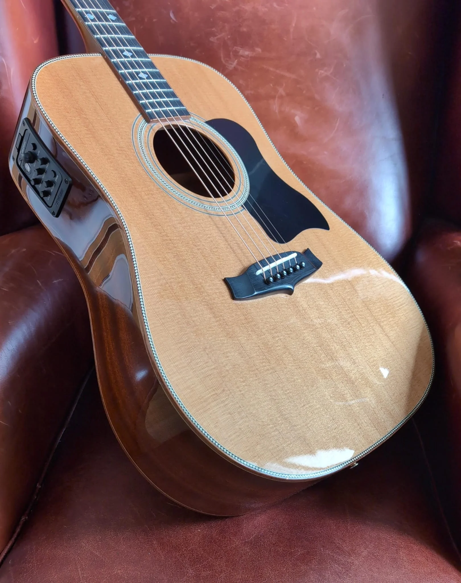 Tanglewood Heritage TW15-HE (Used) - Image 3