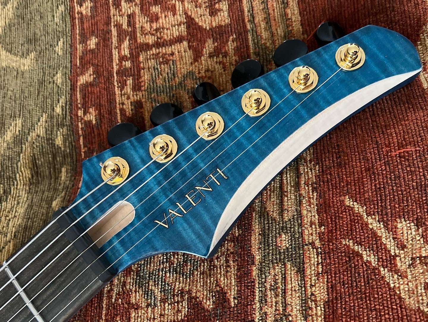 Valenti Nebula Carved Semi Hollow P90 Dark Blue - Image 7