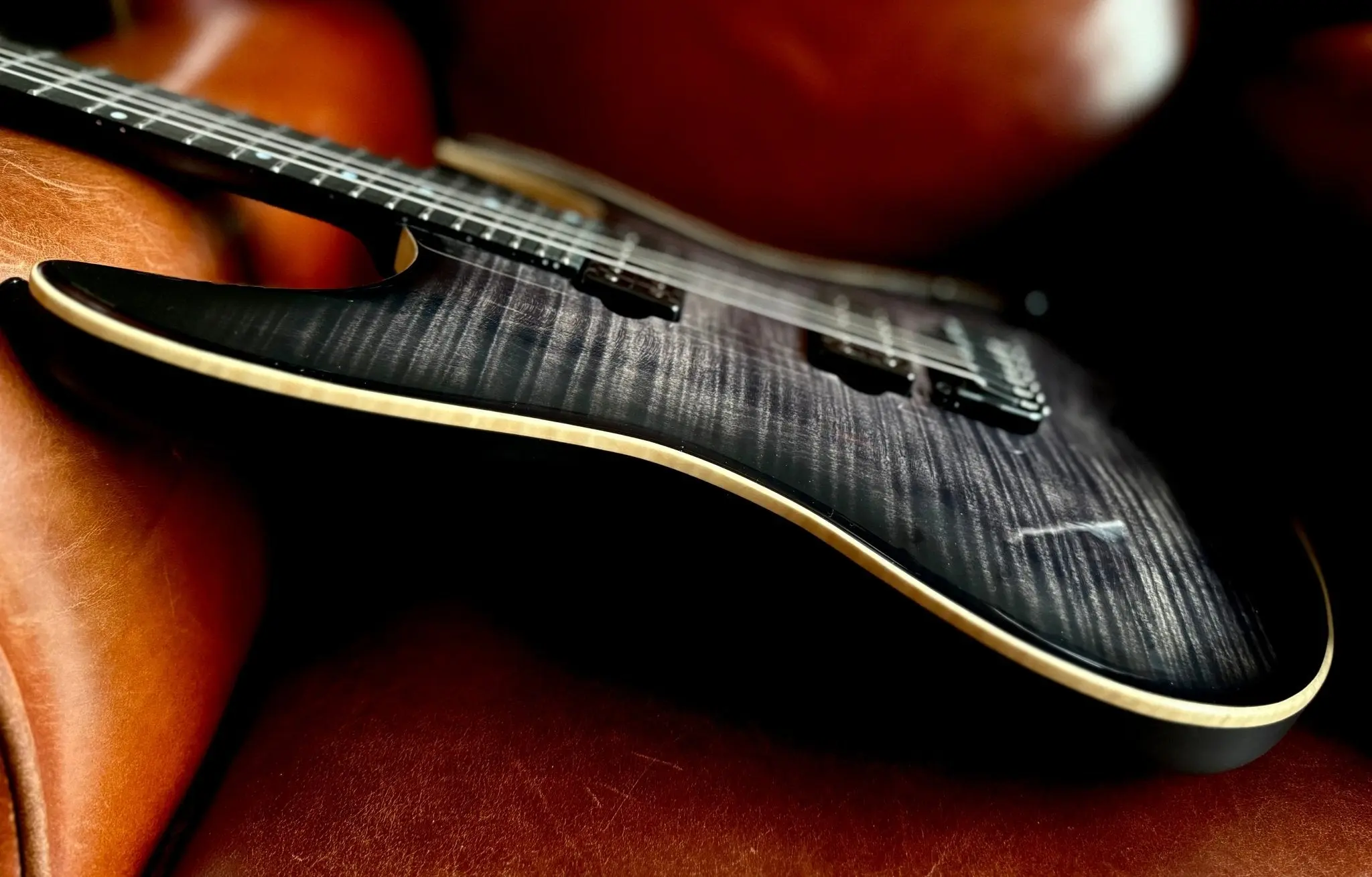 Valenti Nebula Dark Night Custom : Hand Made In Italy - Image 10