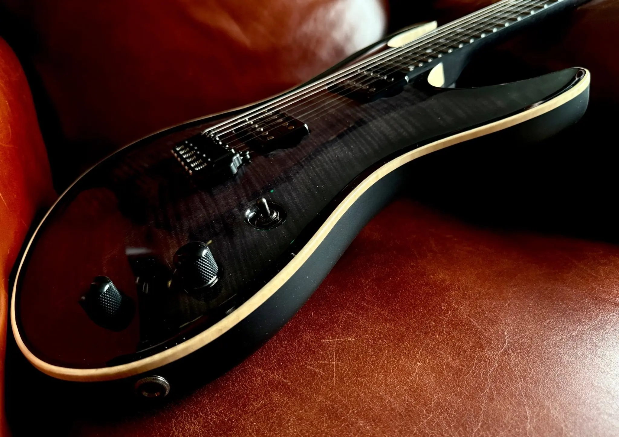 Valenti Nebula Dark Night Custom : Hand Made In Italy - Image 14