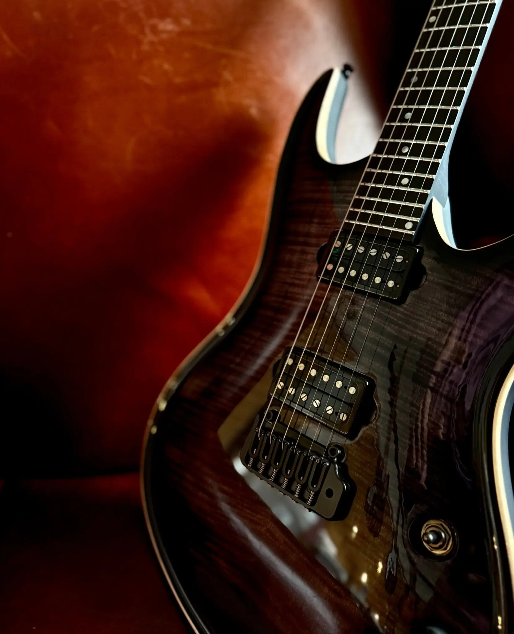 Valenti Nebula Dark Night Custom : Hand Made In Italy - Image 8