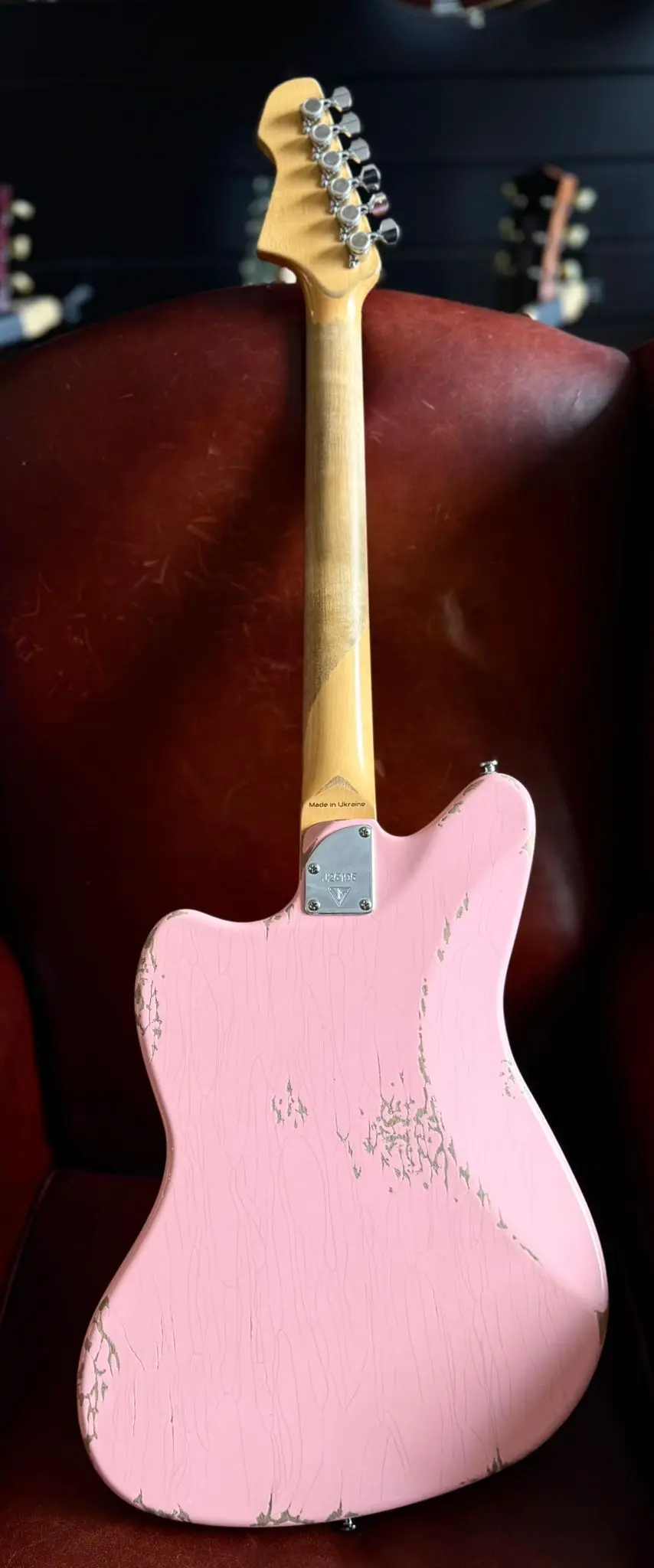 Valiant Jupiter Distressed Mola Pink - Image 5