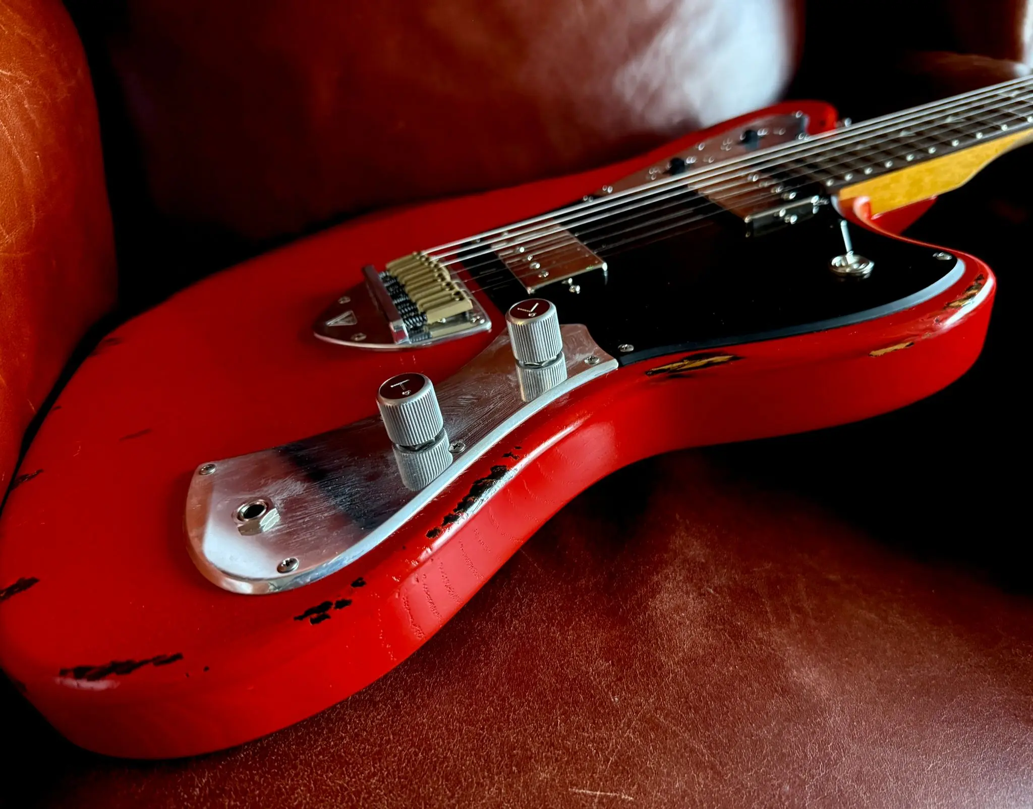 Valiant Jupiter "Dual Coat" Fiesta Red Barhat Distressed - Image 23