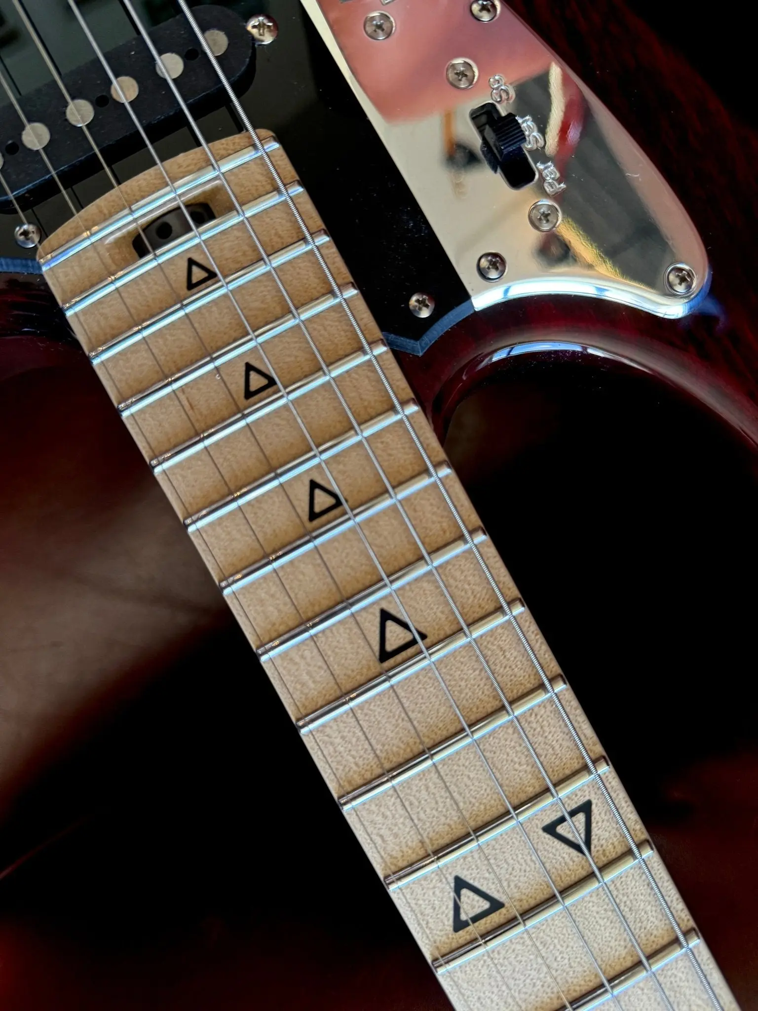 Valiant Mercury Burgundy Red w' 1 Piece Body & Stainless Steel Frets - Image 14