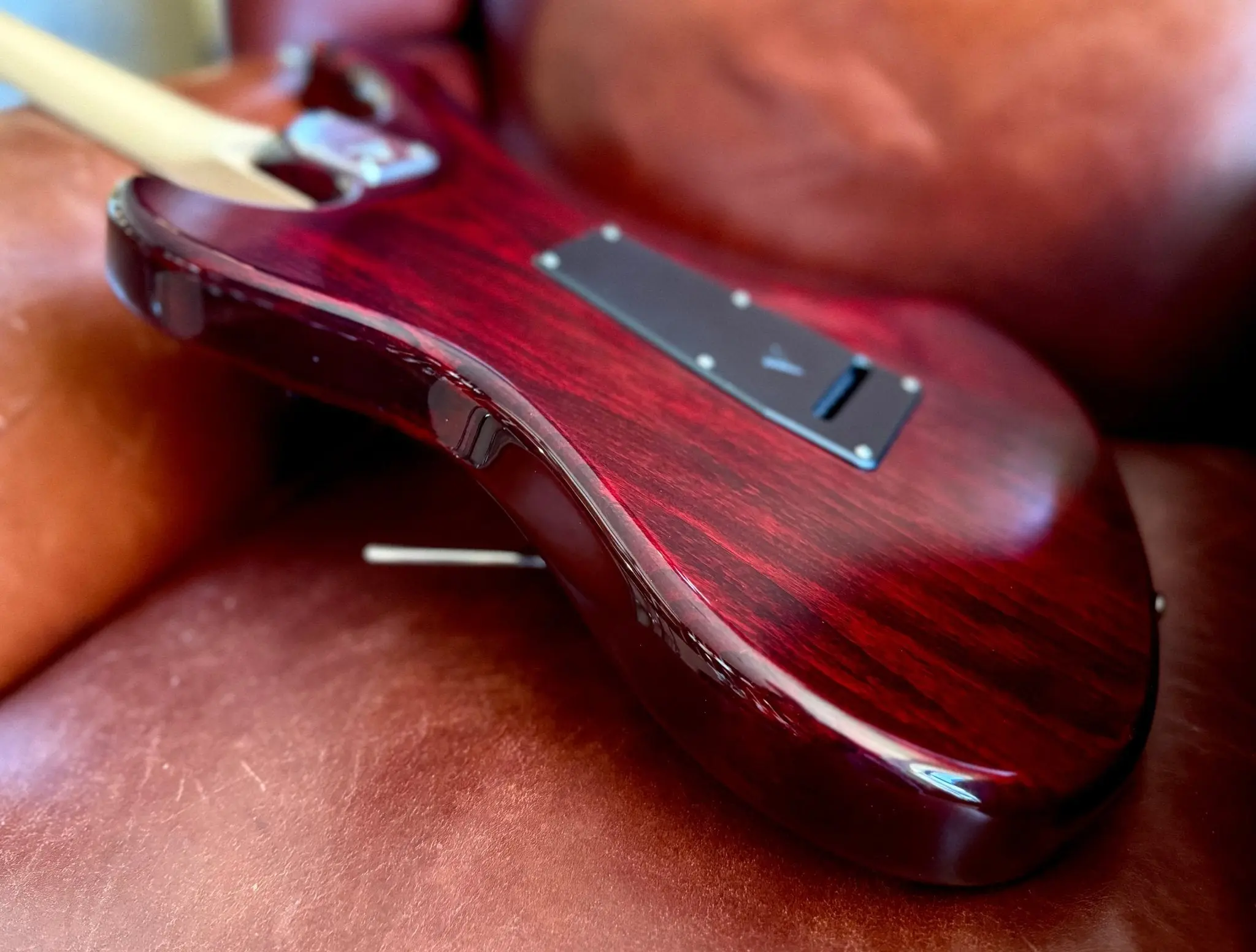 Valiant Mercury Burgundy Red w' 1 Piece Body & Stainless Steel Frets - Image 7