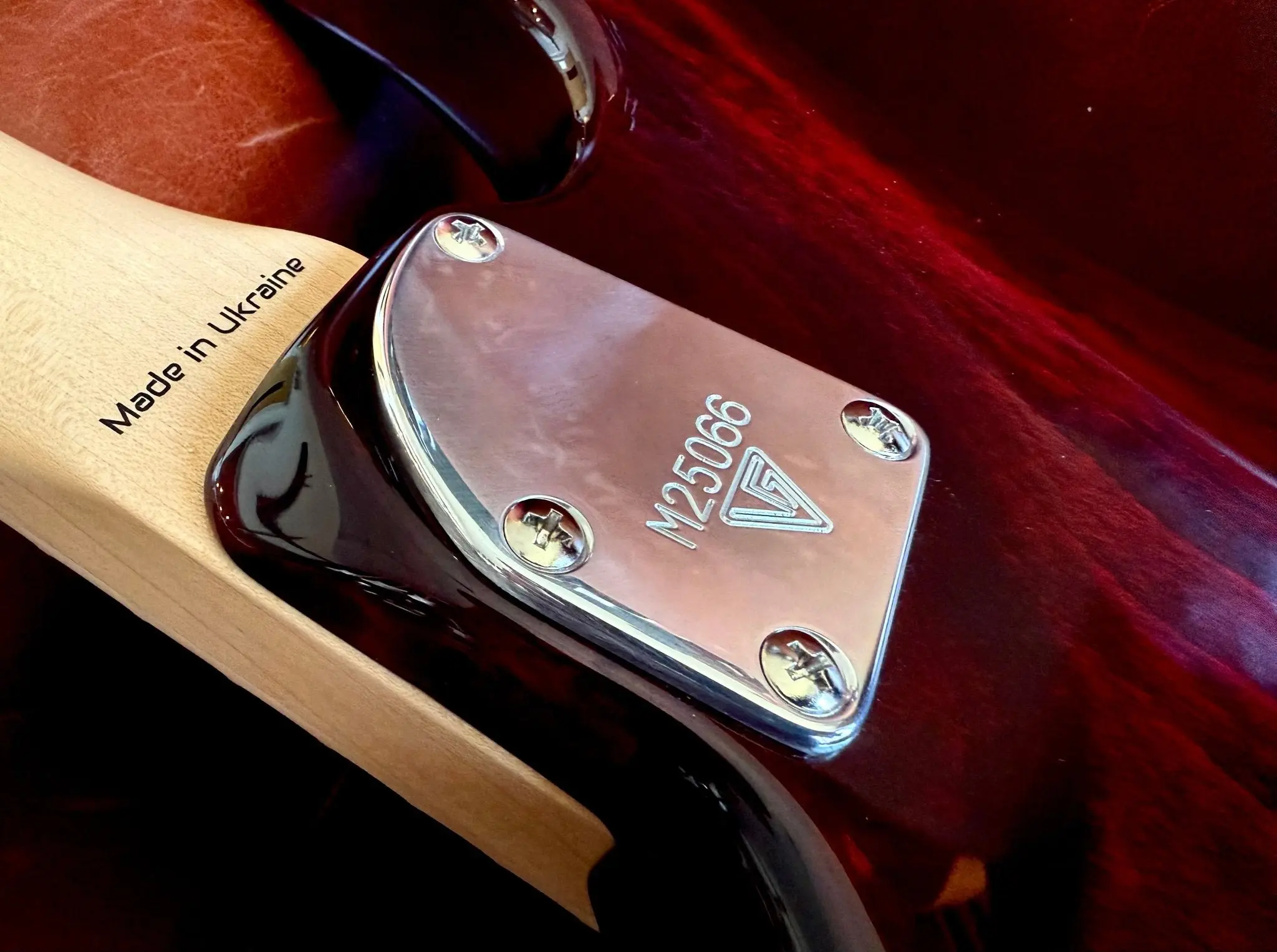 Valiant Mercury Burgundy Red w' 1 Piece Body & Stainless Steel Frets - Image 8