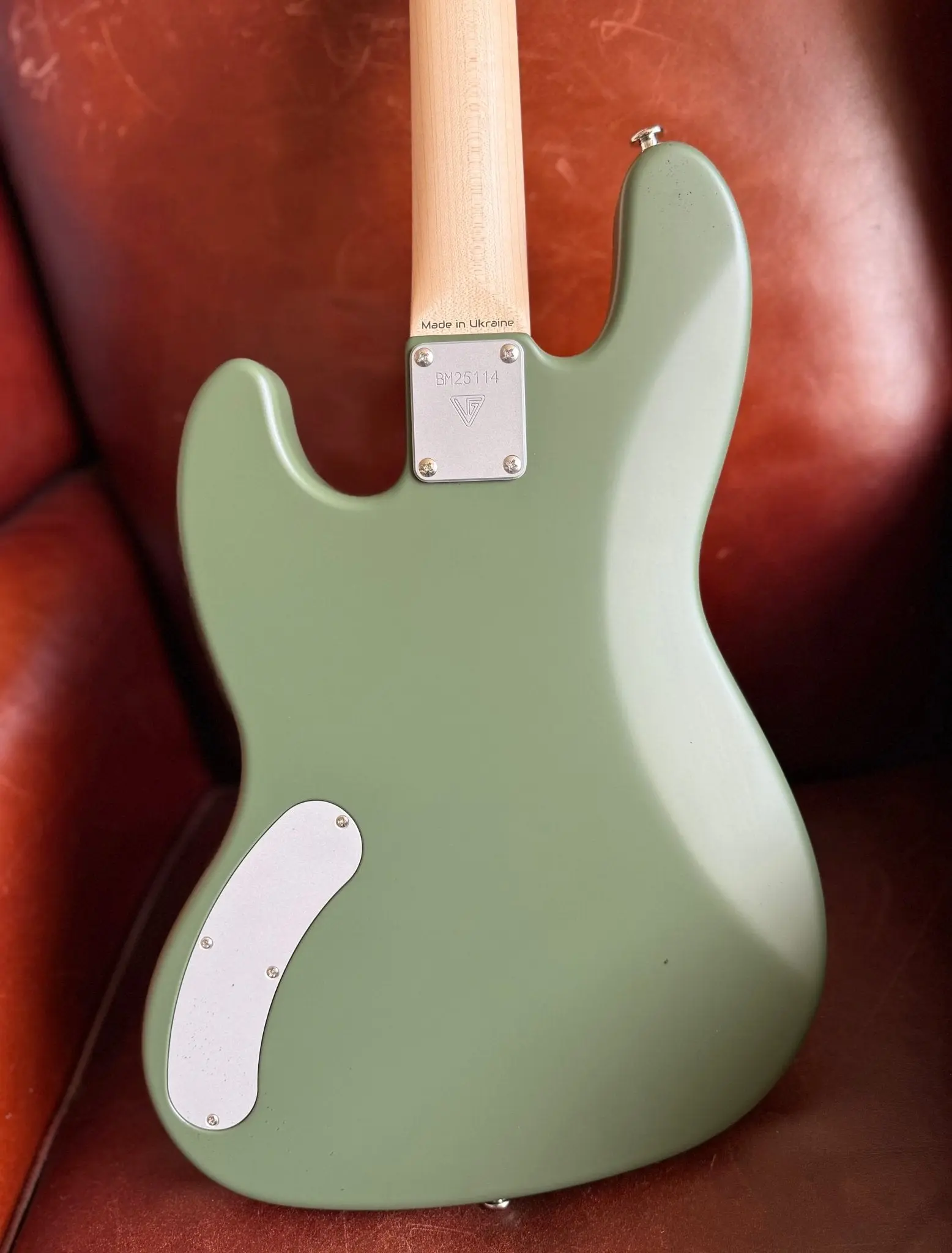 Valiant Mini Bass Olive Green.  World Class Precision Engineered Mini Bass - INCREDIBLE! - Image 2