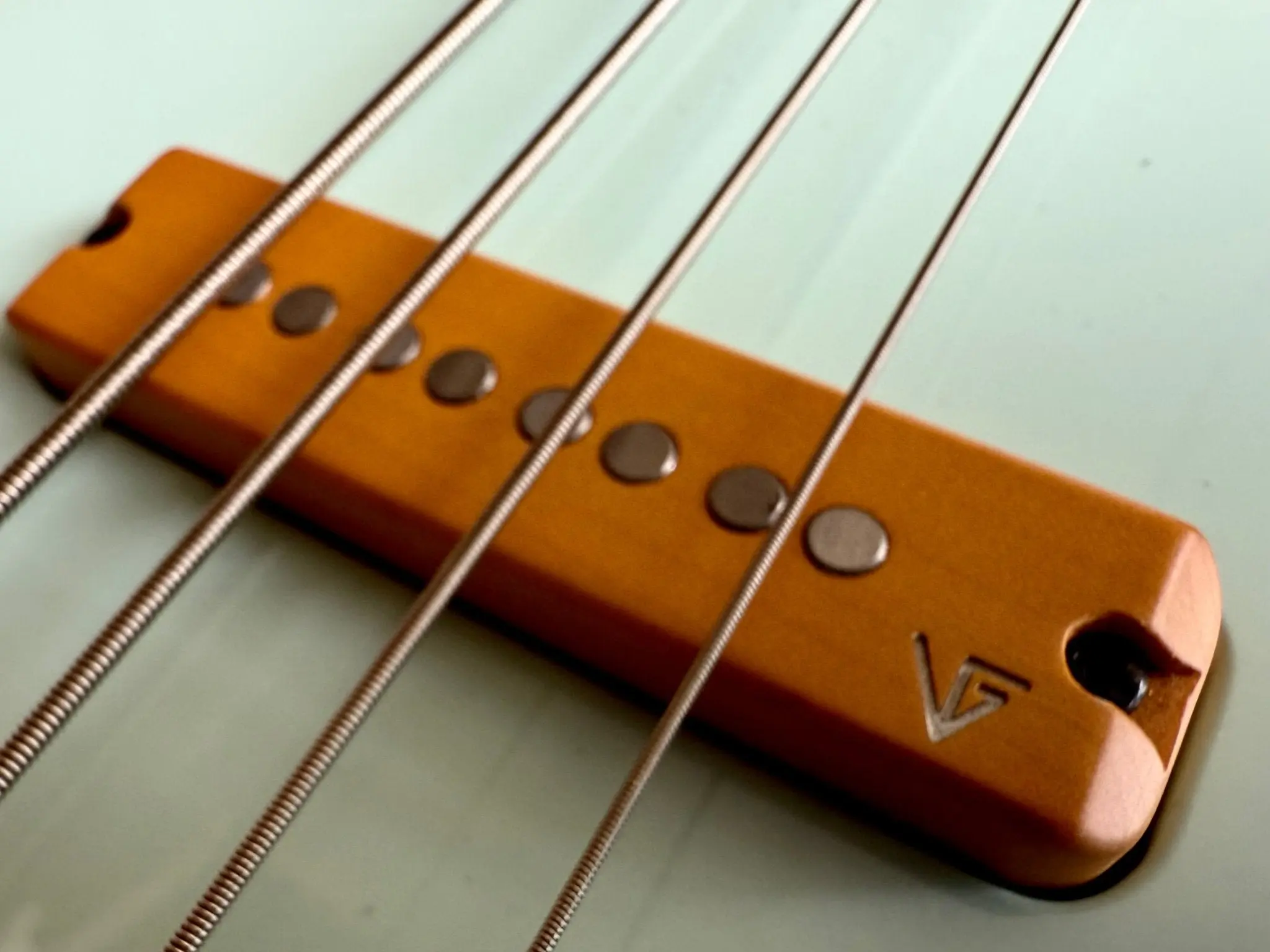 Valiant Mini Bass - Image 5