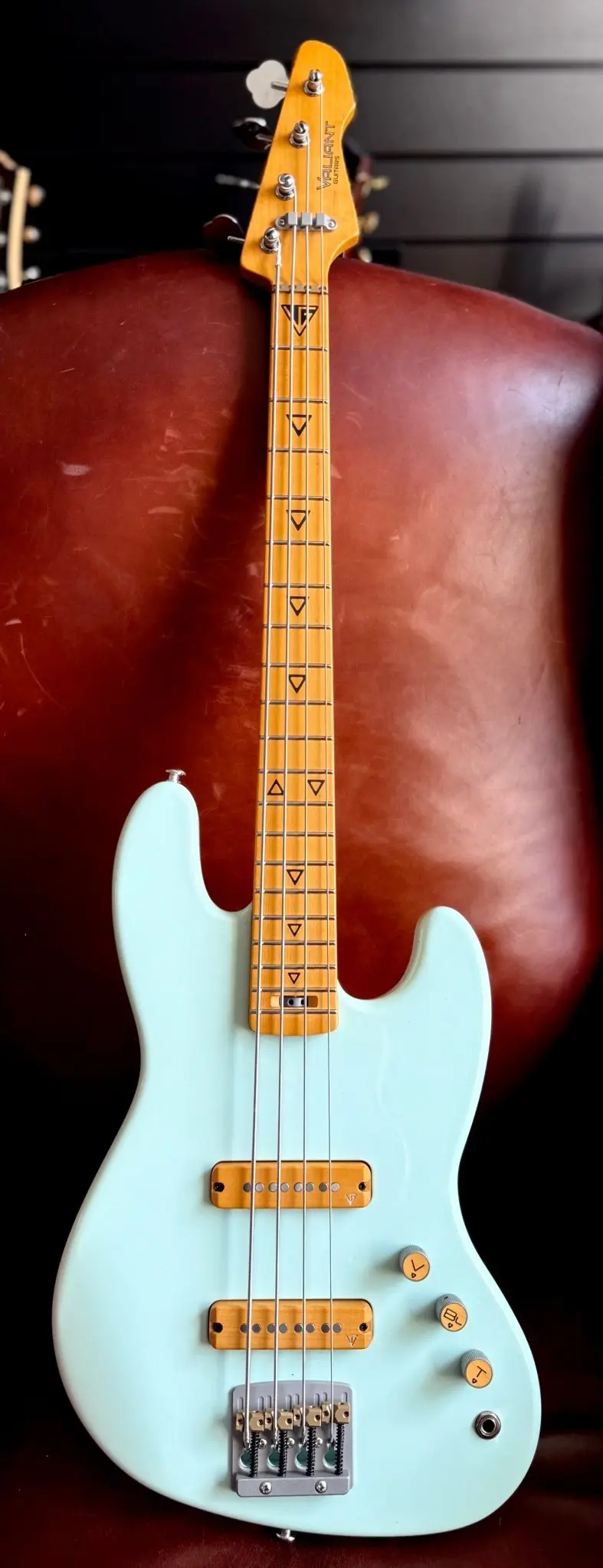 Valiant Mini Bass - Image 8