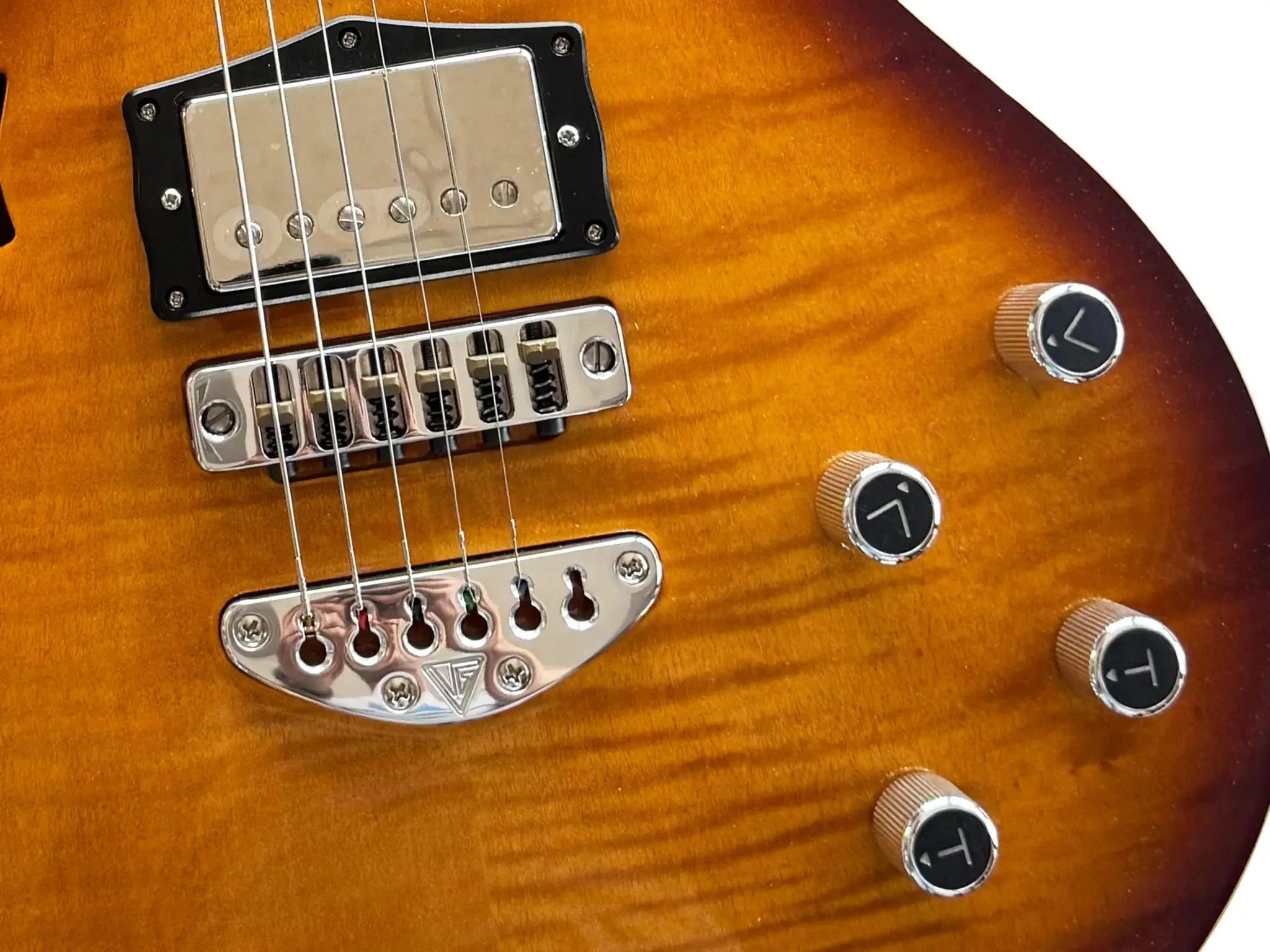 Valiant Smith Tobacco Burst Semi-Hollow Electric Guitar - Image 3
