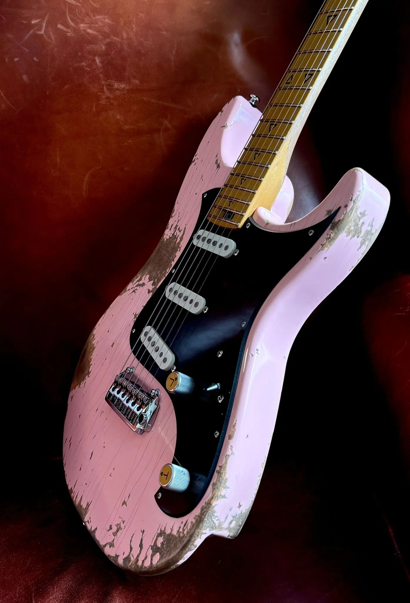 Valiant Soothsayer Distressed Mola Pink - Image 7