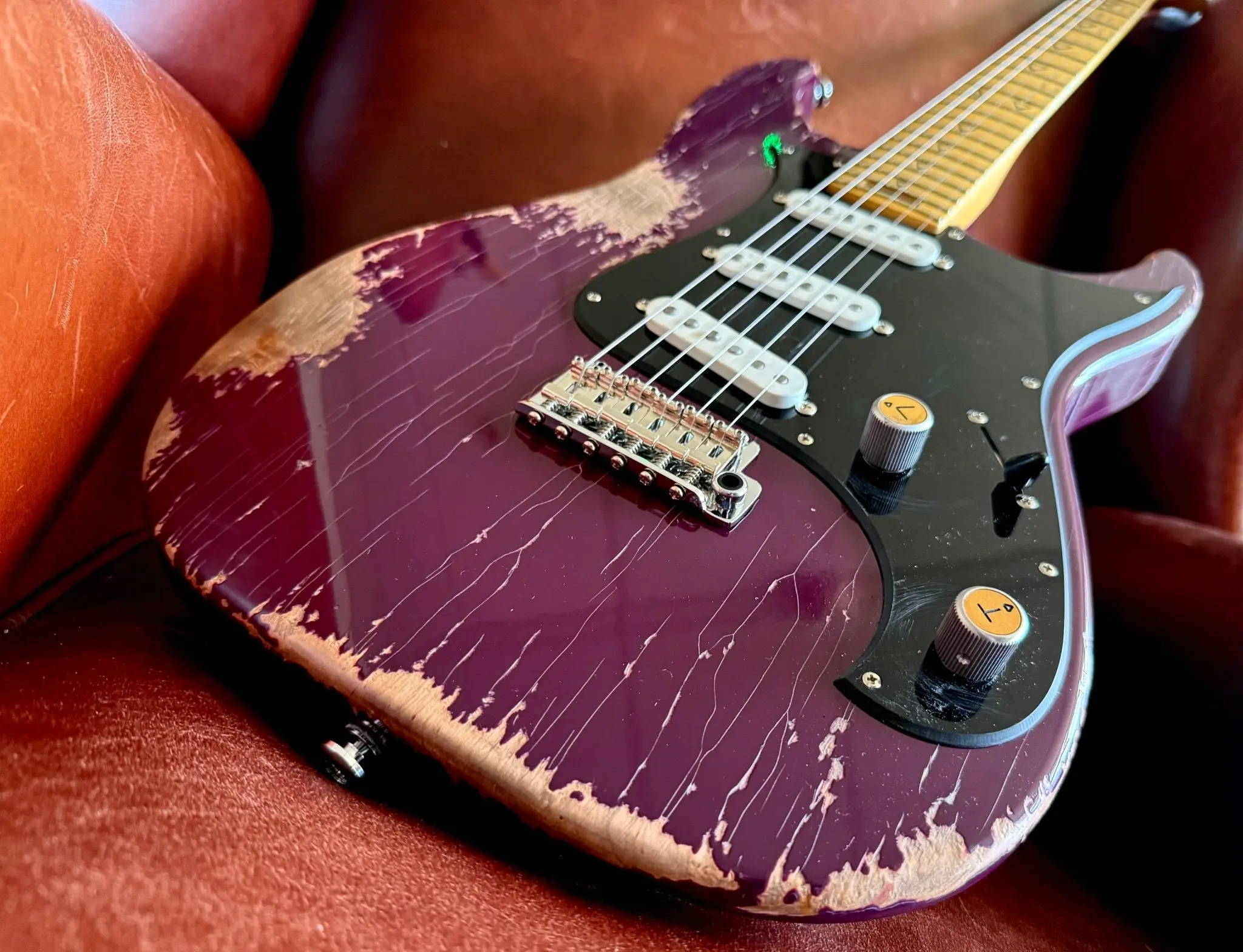 Valiant Soothsayer Distressed Purple W' Stainless Steel Fret Upgrade - Image 3
