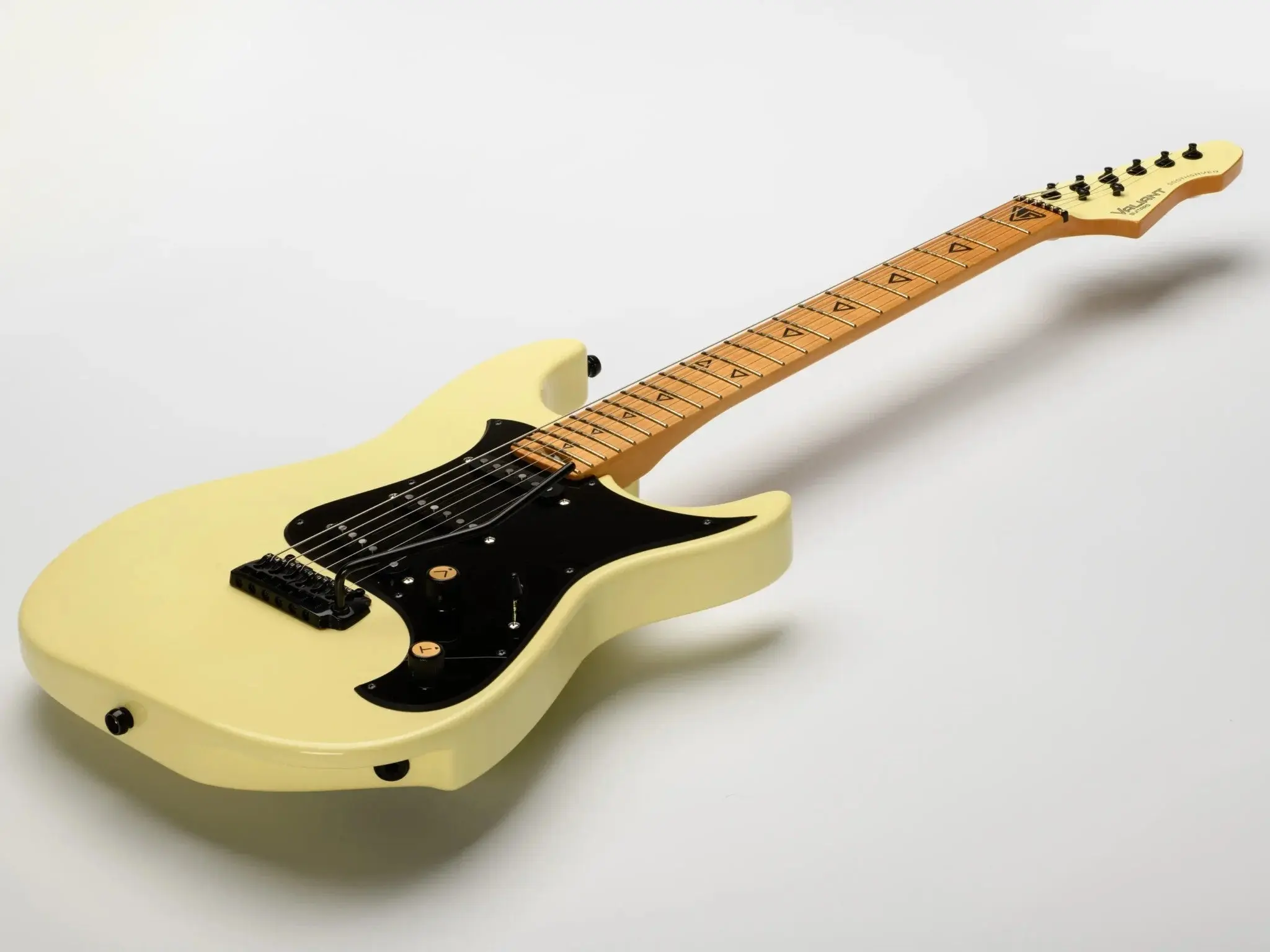 Valiant Soothsayer Ginger Cream Gloss Electric Guitar - Image 3