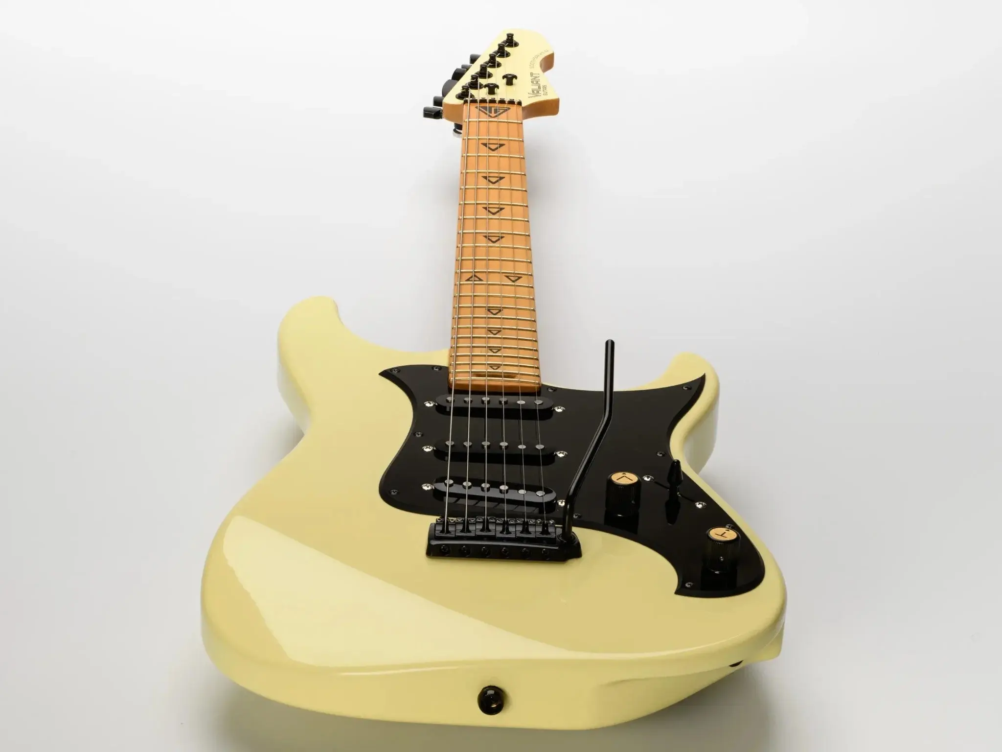 Valiant Soothsayer Ginger Cream Gloss Electric Guitar - Image 4