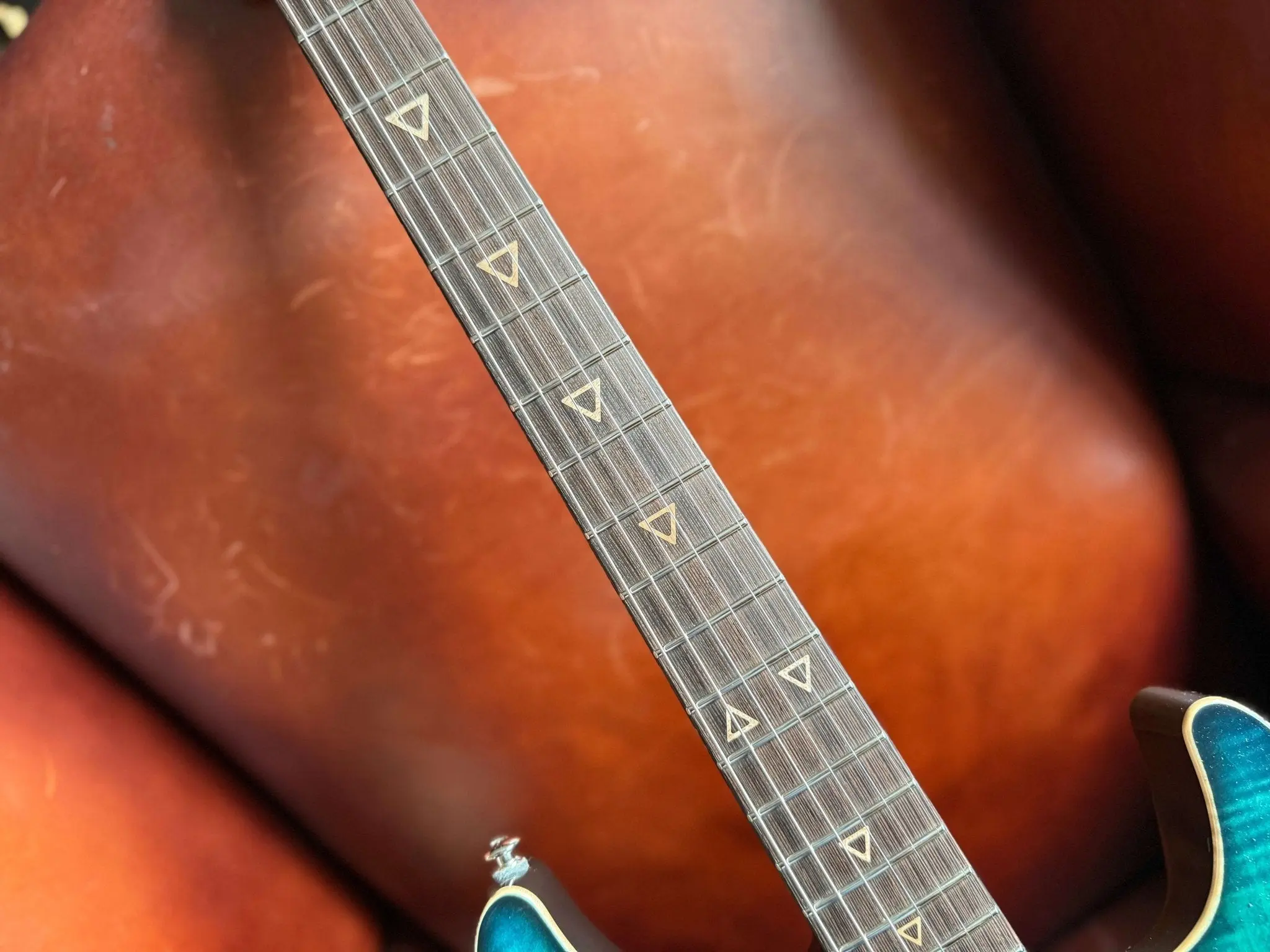 Valiant Soothsayer Malachite Alchemist P90 Custom With Stainless Steel Frets Upgrade - Image 20