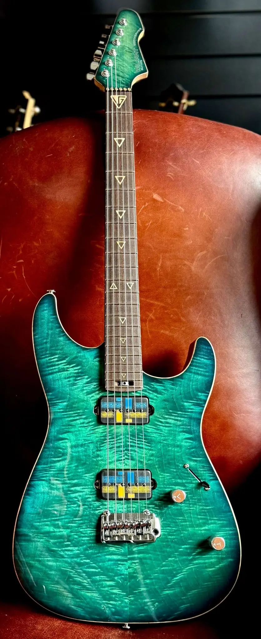 Valiant Soothsayer Malachite Alchemist P90 Custom With Stainless Steel Frets Upgrade - Image 21