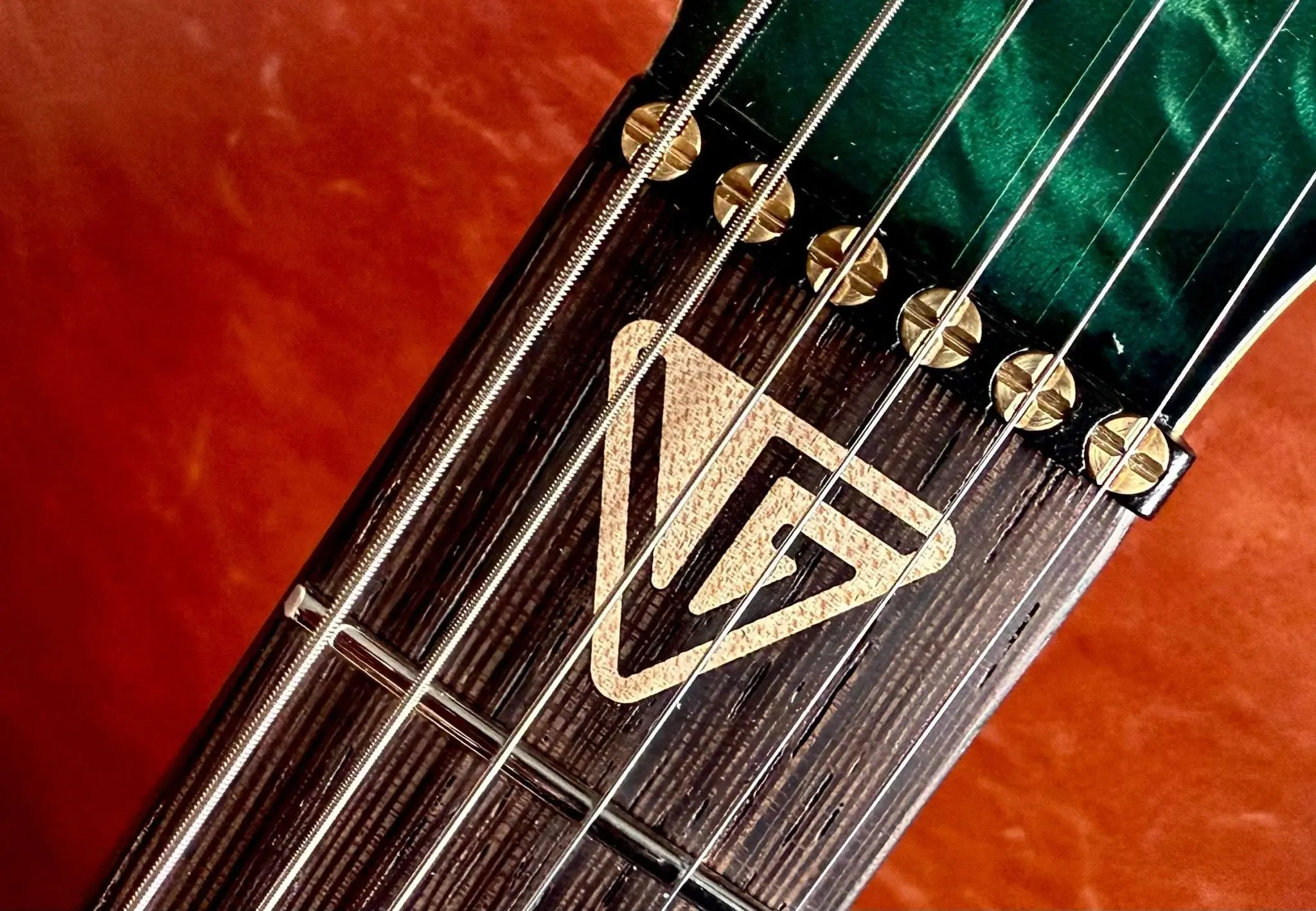 Valiant Soothsayer Malachite Alchemist P90 Custom With Stainless Steel Frets Upgrade - Image 3