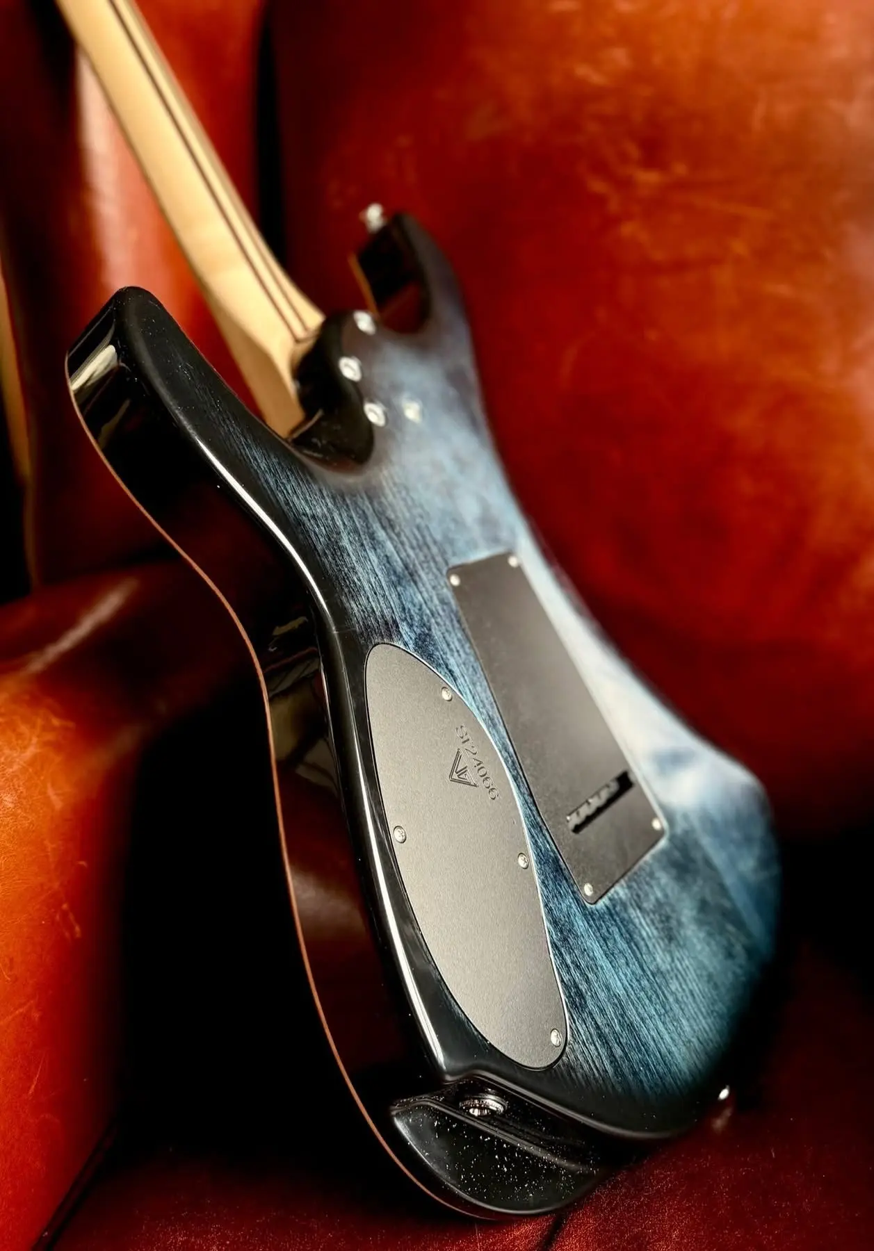 Valiant Soothsayer Malachite Alchemist Custom With Stainless Steel Frets Upgrade - Image 9