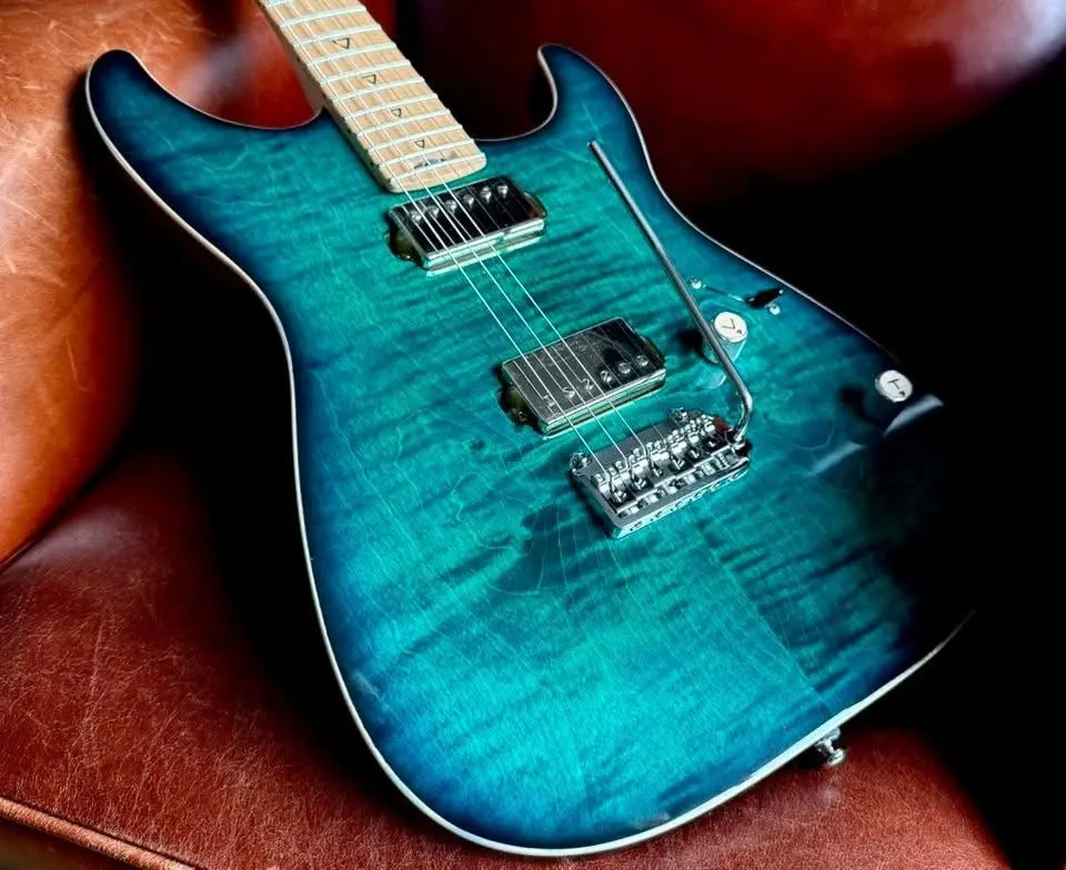 Valiant Soothsayer Malachite Alchemist Custom With Stainless Steel Frets Upgrade - Image 10