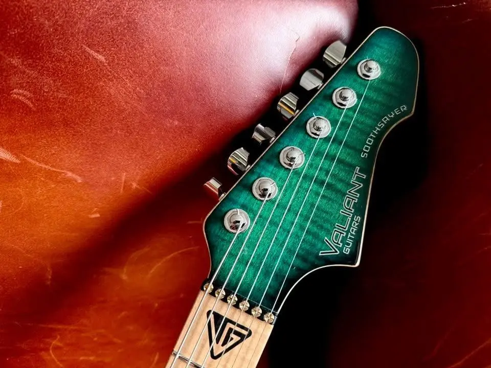 Valiant Soothsayer Malachite Alchemist Custom With Stainless Steel Frets Upgrade - Image 16