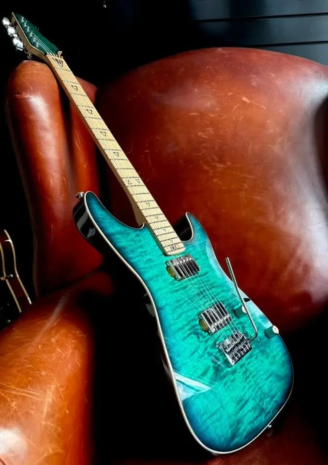 Valiant Soothsayer Malachite Alchemist Custom With Stainless Steel Frets Upgrade - Image 3