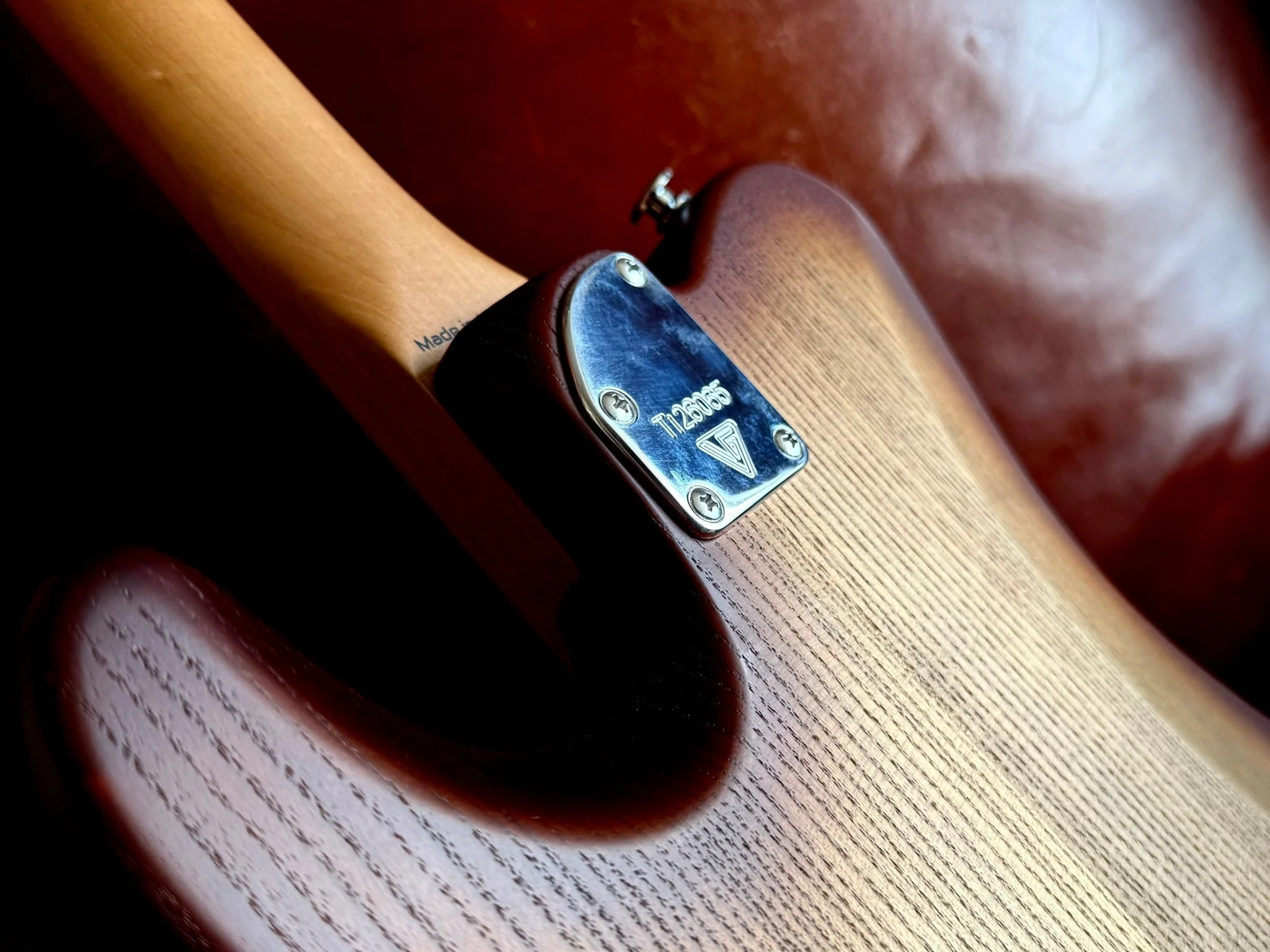 Valiant Titan SC With Stainless Steel Frets Upgrade Ebony Neck - Image 11