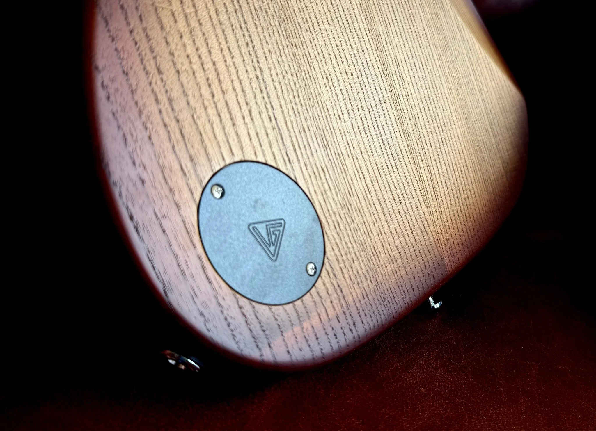 Valiant Titan SC With Stainless Steel Frets Upgrade Ebony Neck - Image 12
